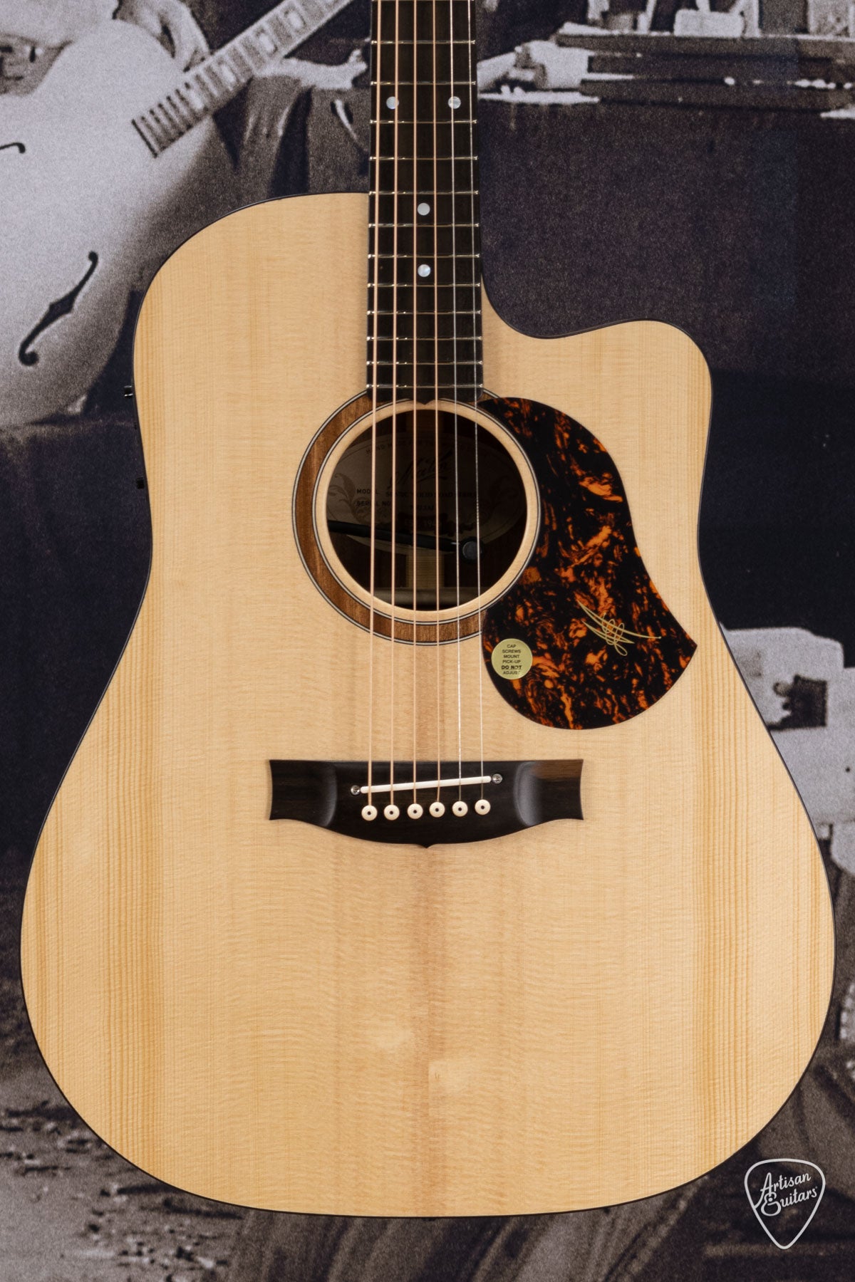 Maton Guitars Solid Road Series SRS-70C Dreadnought - 16214
