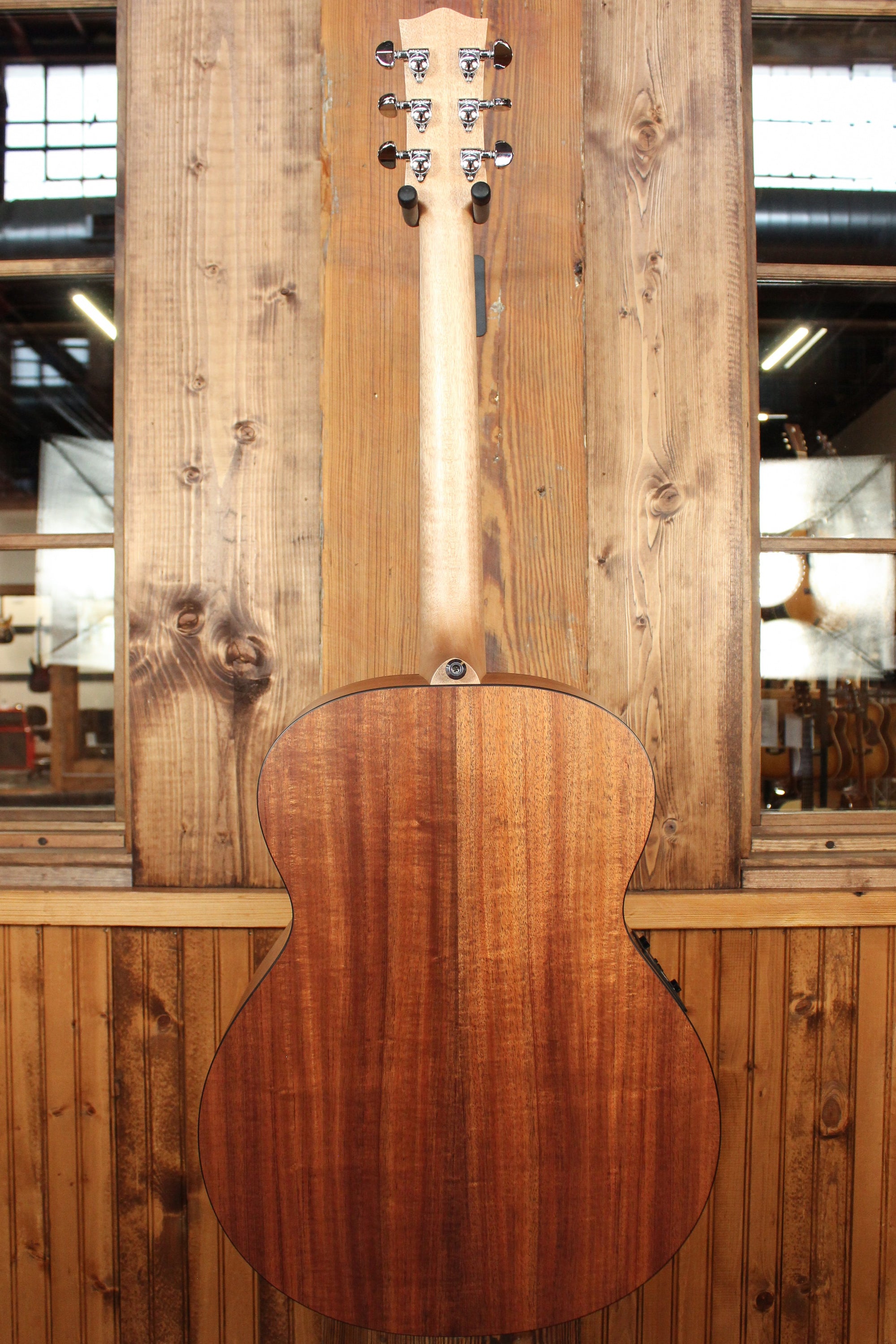 Maton SRS70J Sitka Spruce & Blackwood Jumbo w/ AP5 Pro - Artisan Guitars