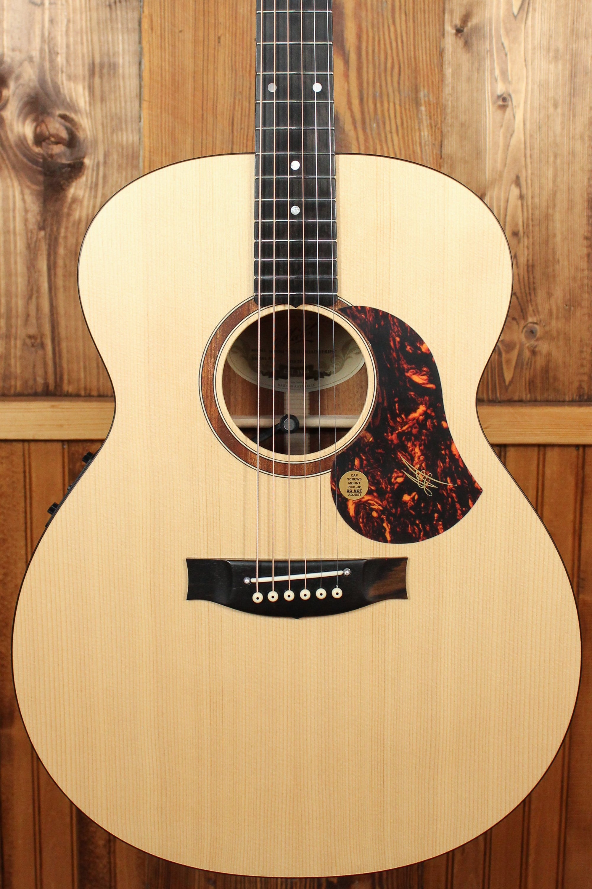 Maton SRS70J Sitka Spruce & Blackwood Jumbo w/ AP5 Pro - Artisan Guitars