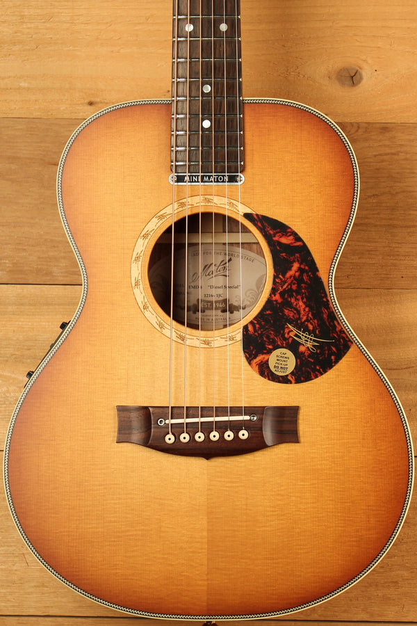 EMD6 - Maton Guitars - Mini Maton Diesel Model