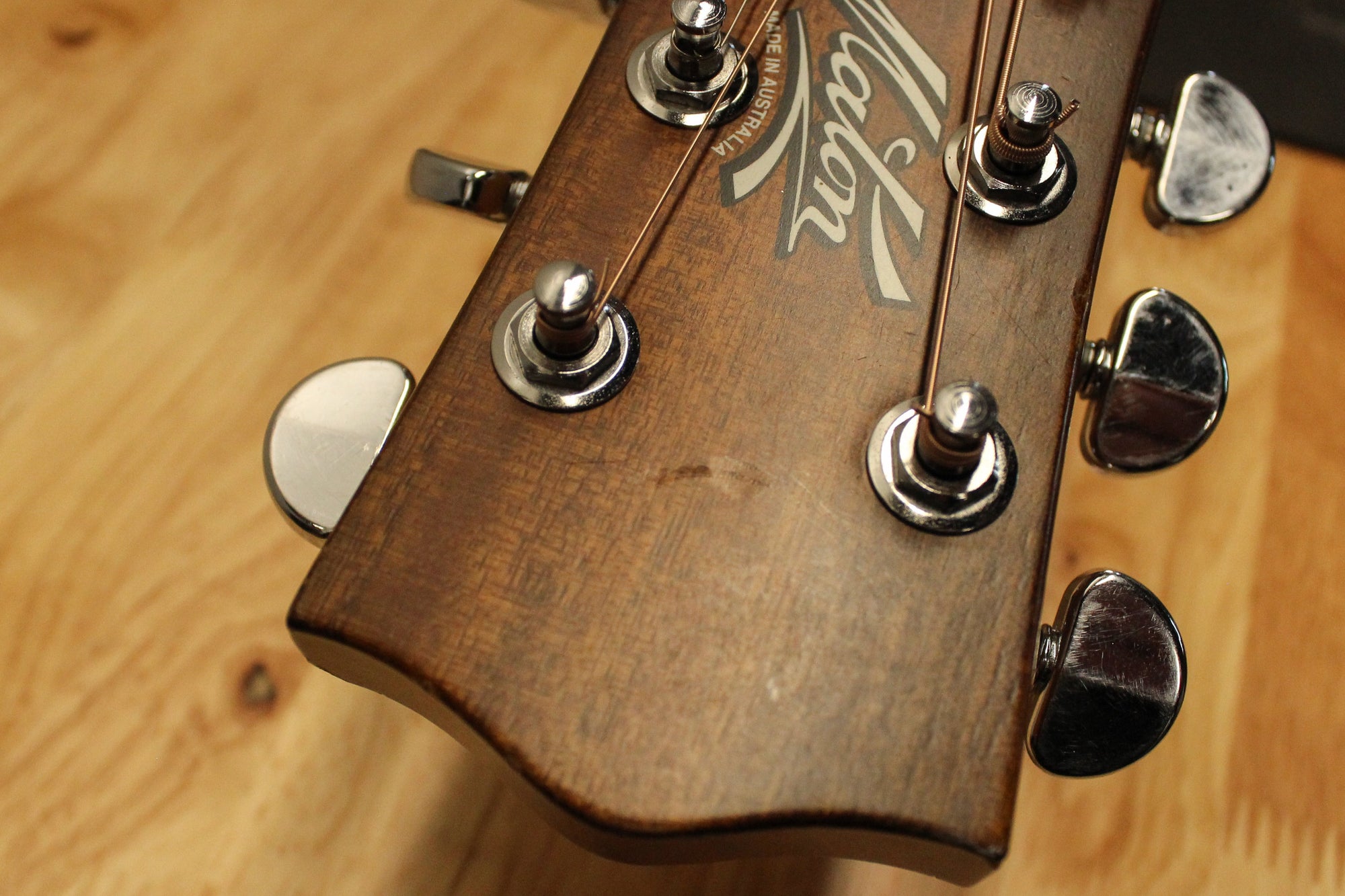 Maton EBG 808 TE Tommy Emmanuel Signature Guitar Pre-Owned 2011 ID-13818 - Artisan Guitars