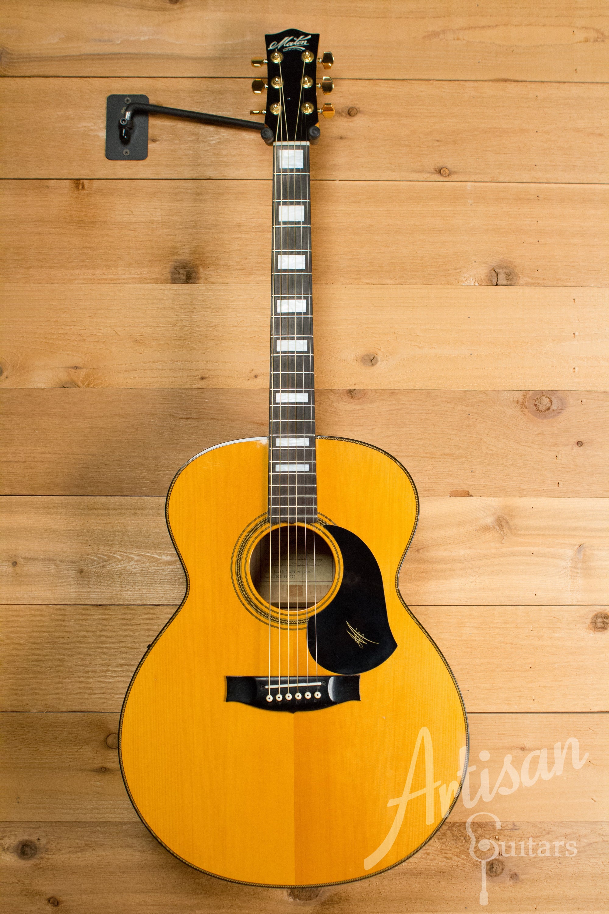 Maton ECJ85 Custom Jumbo Guitar with Sitka Spruce and Rock Maple Pre-Owned 2009 ID-11214 - Artisan Guitars