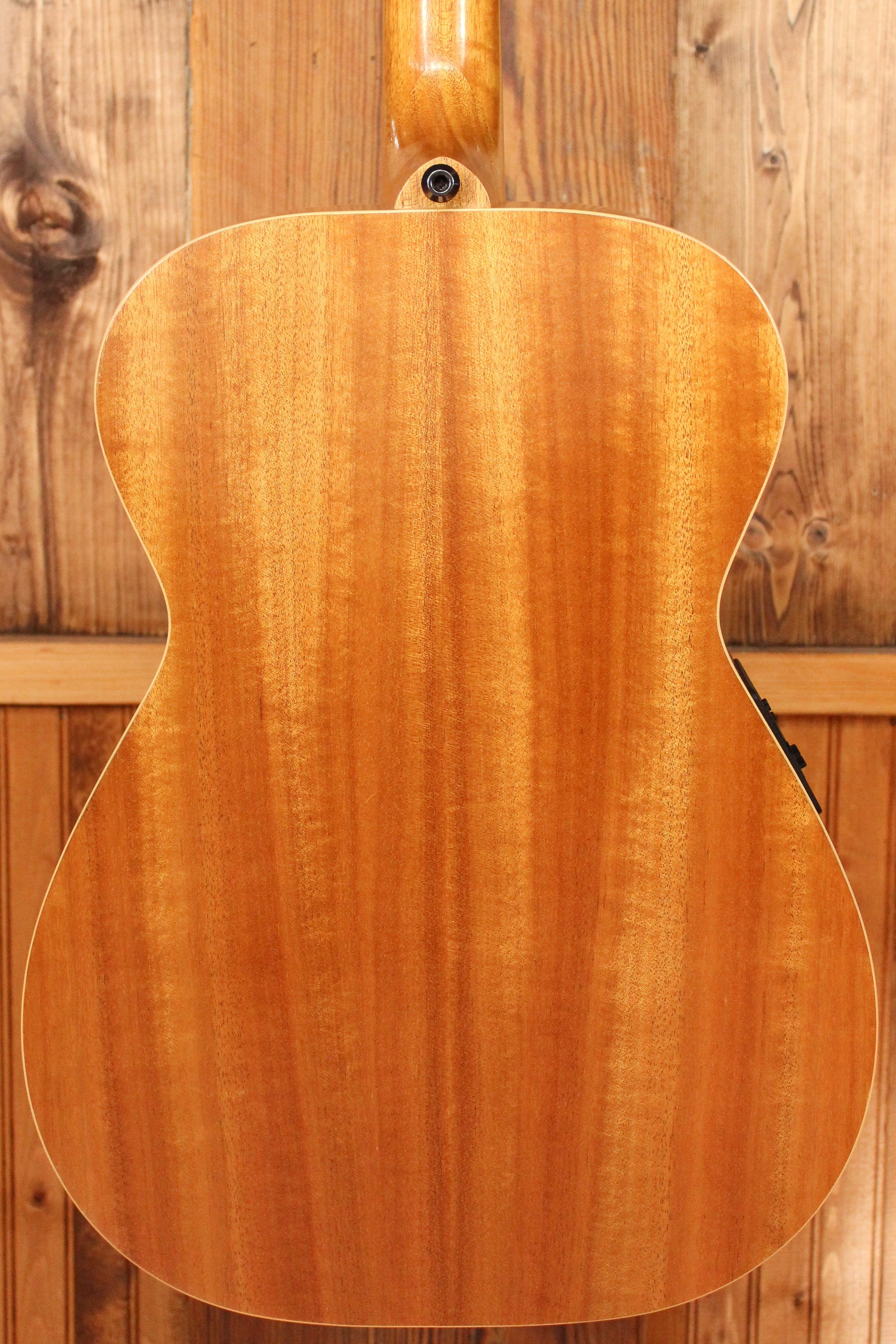 Maton EBG 808 TE Tommy Emmanuel Signature Guitar Pre-Owned 2011 ID-13818 - Artisan Guitars