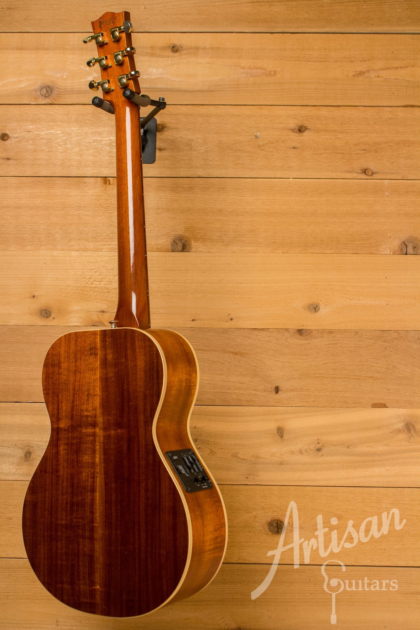 Maton EMD6 Mini Maton Diesel Sitka with Blackwood and Vintage Amber Sunburst Pre-Owned 2012 ID-10754 - Artisan Guitars