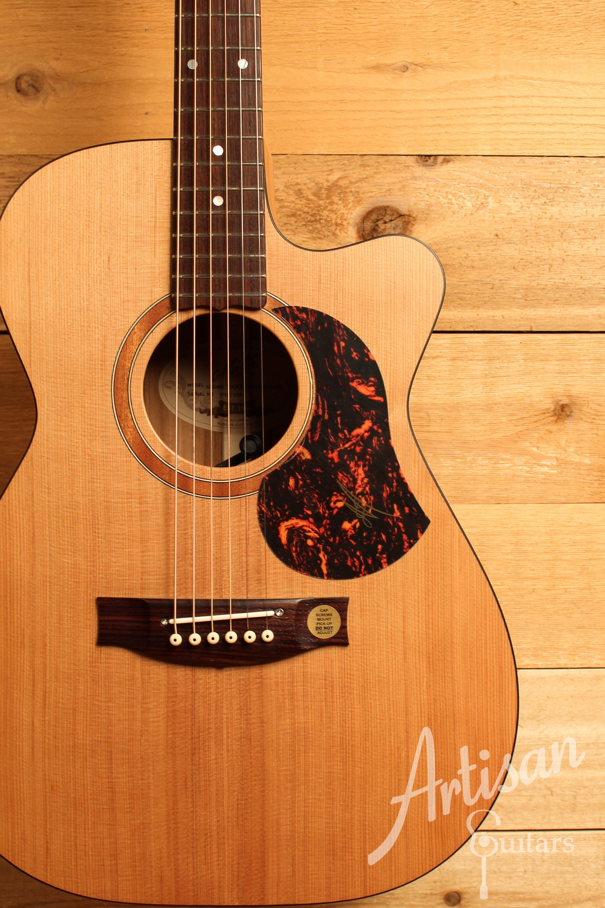 Maton SRS808C Guitar Western Red Cedar and Solid Blackwood w/ Cutaway ID-12774 - Artisan Guitars