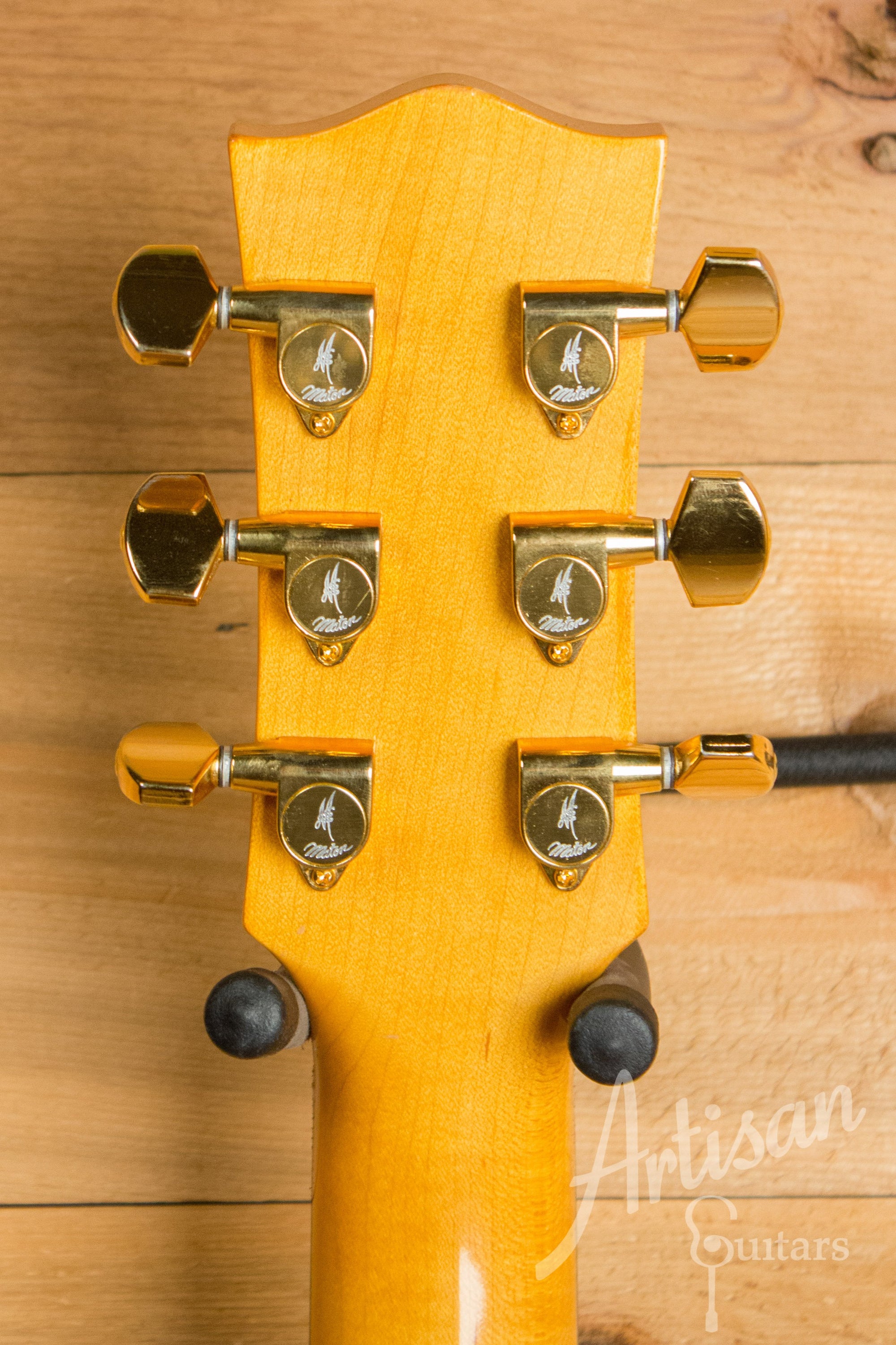 Maton ECJ85 Custom Jumbo Guitar with Sitka Spruce and Rock Maple Pre-Owned 2009 ID-11214 - Artisan Guitars