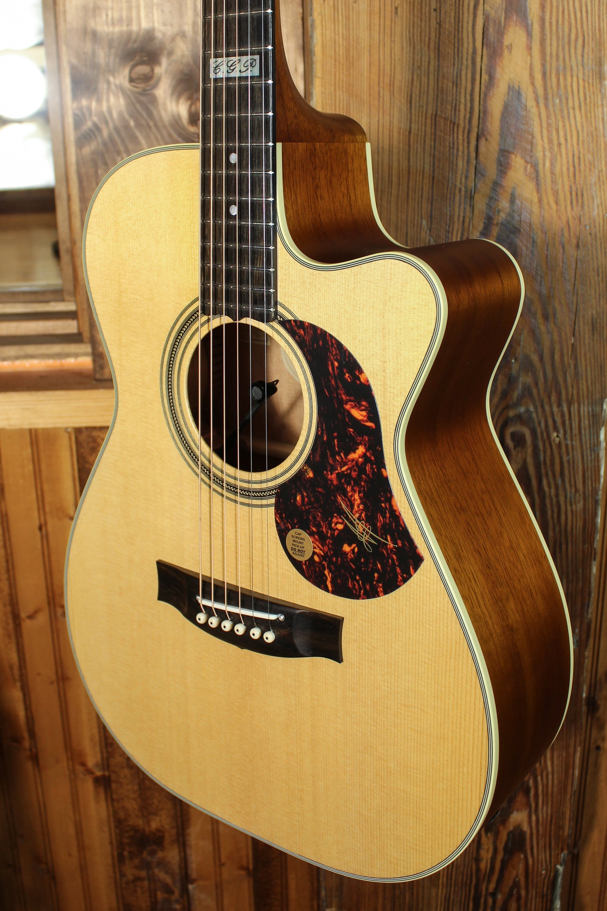 Maton EBG 808C TE Tommy Emmanuel Signature Guitar Cutaway ID-13787 - Artisan Guitars