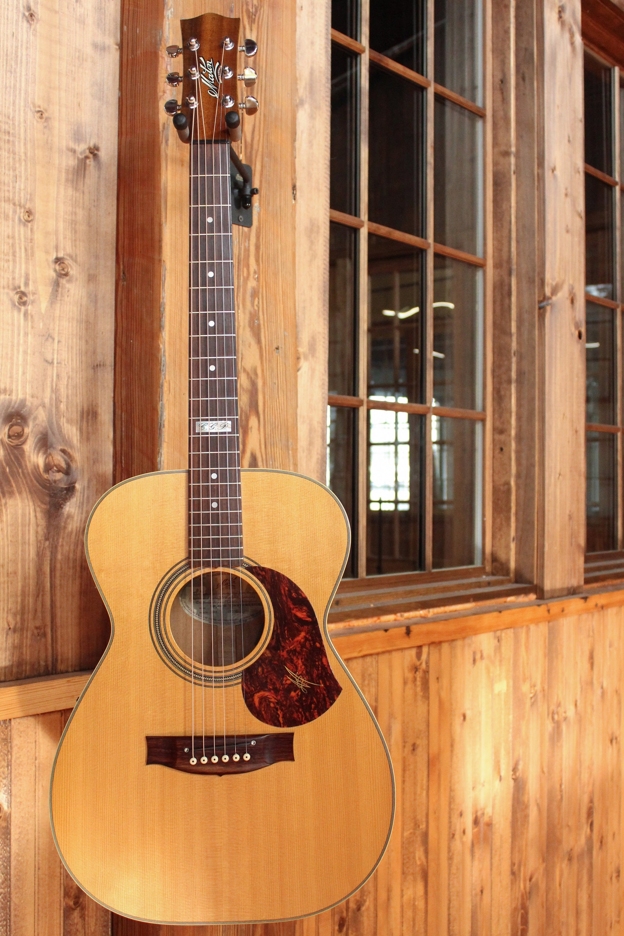 Maton EBG 808 TE Tommy Emmanuel Signature Guitar Pre-Owned 2011 ID-13818 - Artisan Guitars