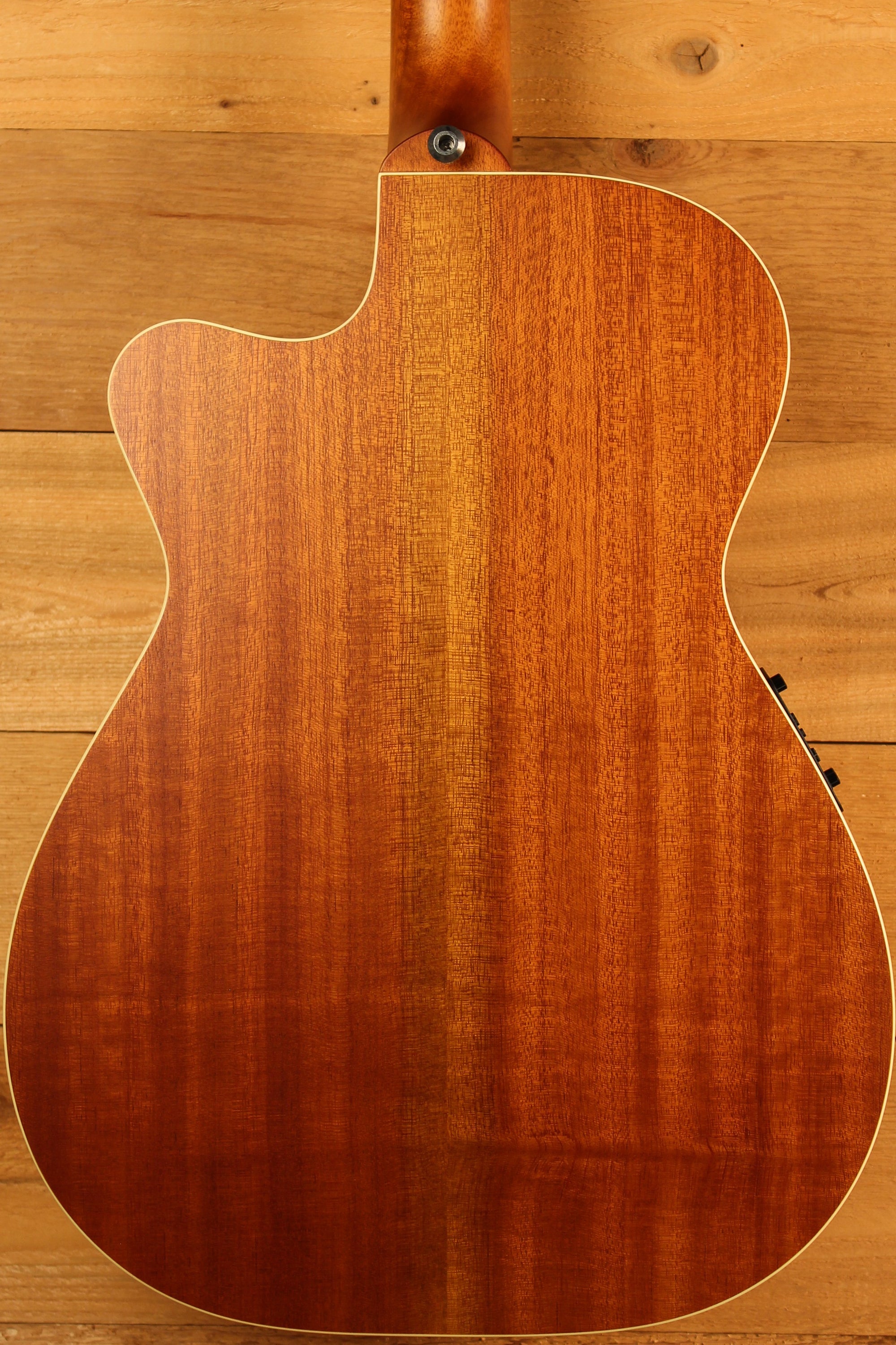 Maton EBG 808C TE Tommy Emmanuel Signature Guitar w/ Cutaway ID-13516 - Artisan Guitars