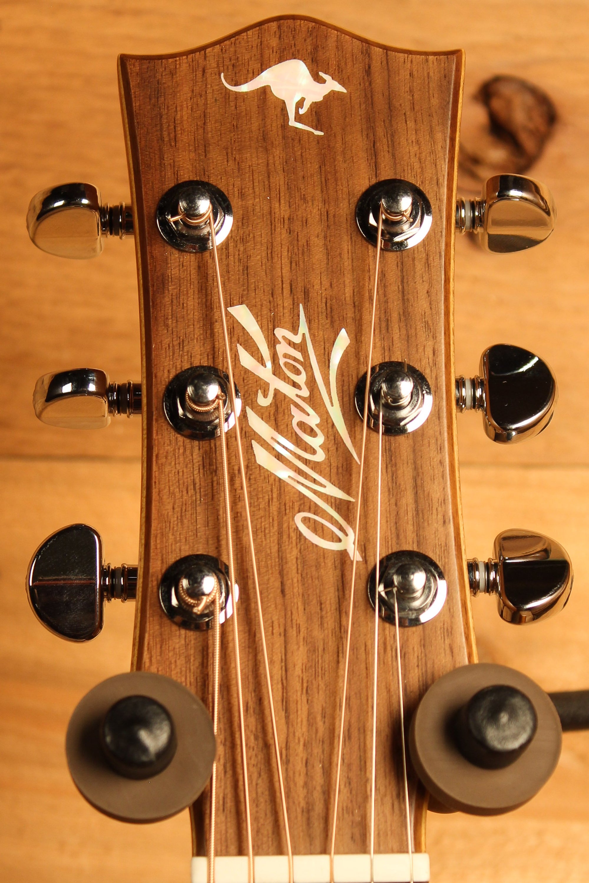 Maton EBG 808 TE Tommy Emmanuel Signature Guitar ID-13609 - Artisan Guitars