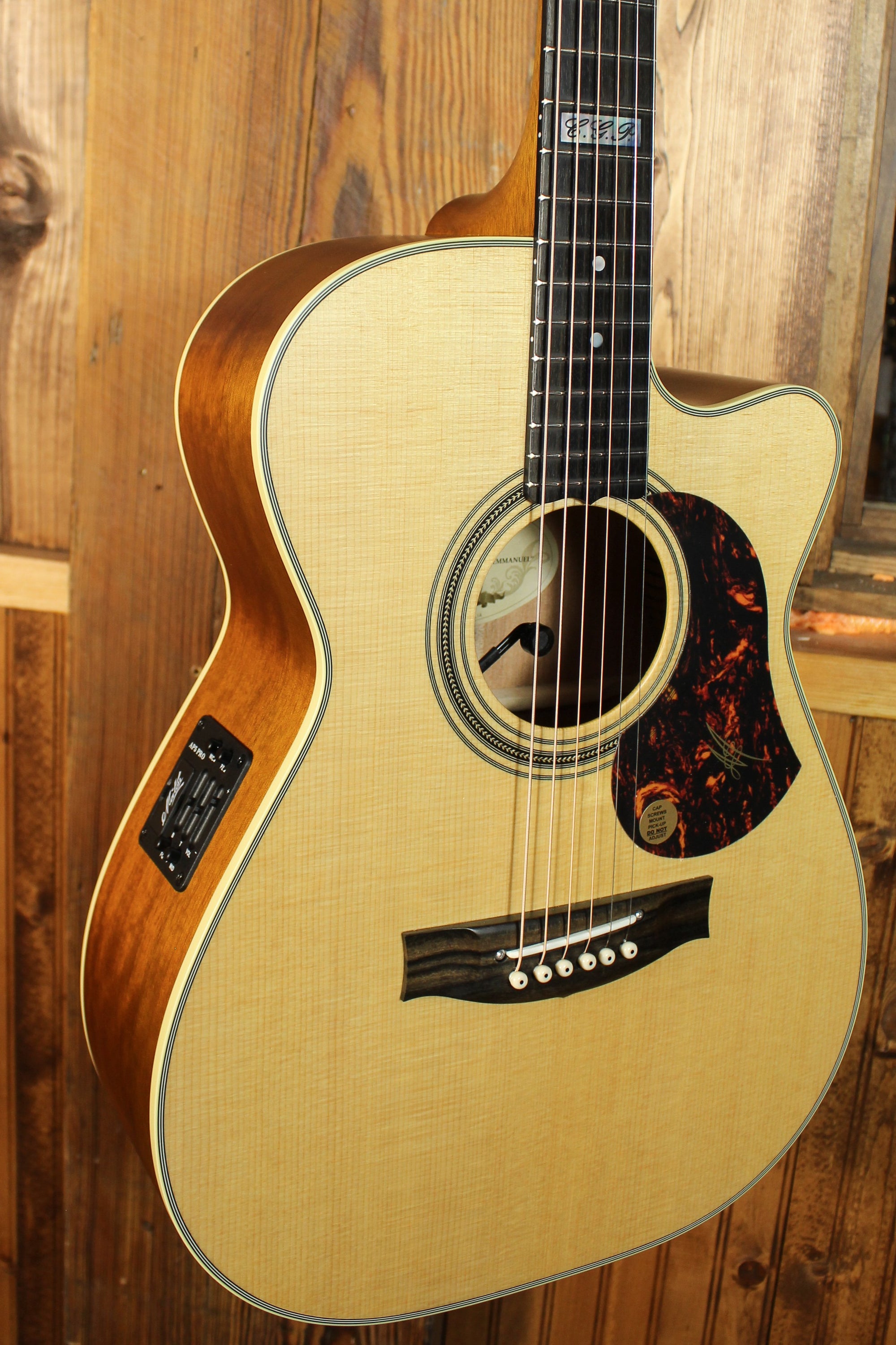 Maton EBG 808C TE Tommy Emmanuel Signature Guitar Cutaway ID-13788 - Artisan Guitars