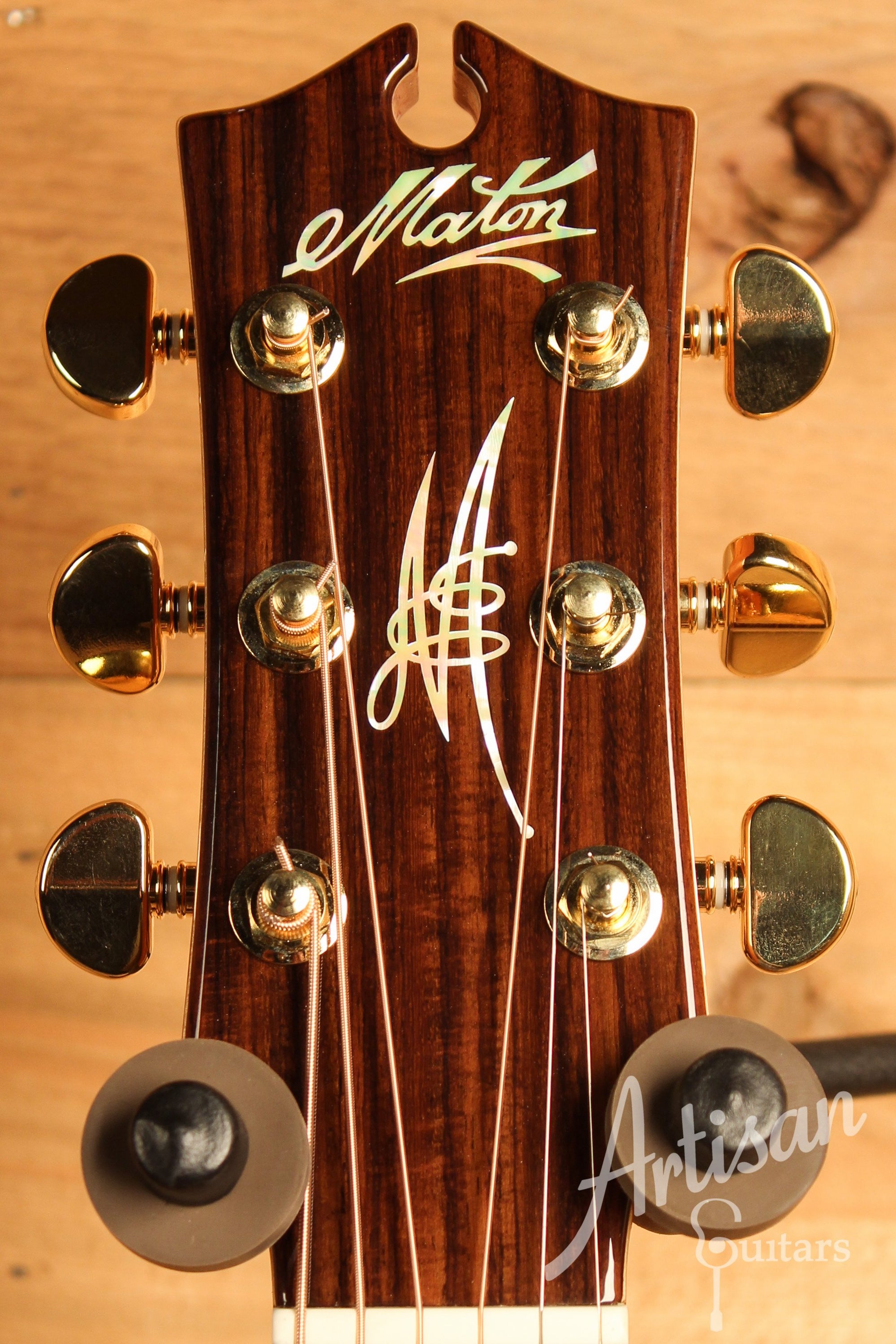 Maton EM100C Messiah Guitar Sitka Spruce & Indian Rosewood w/ AP5 Pro ID-12993 - Artisan Guitars