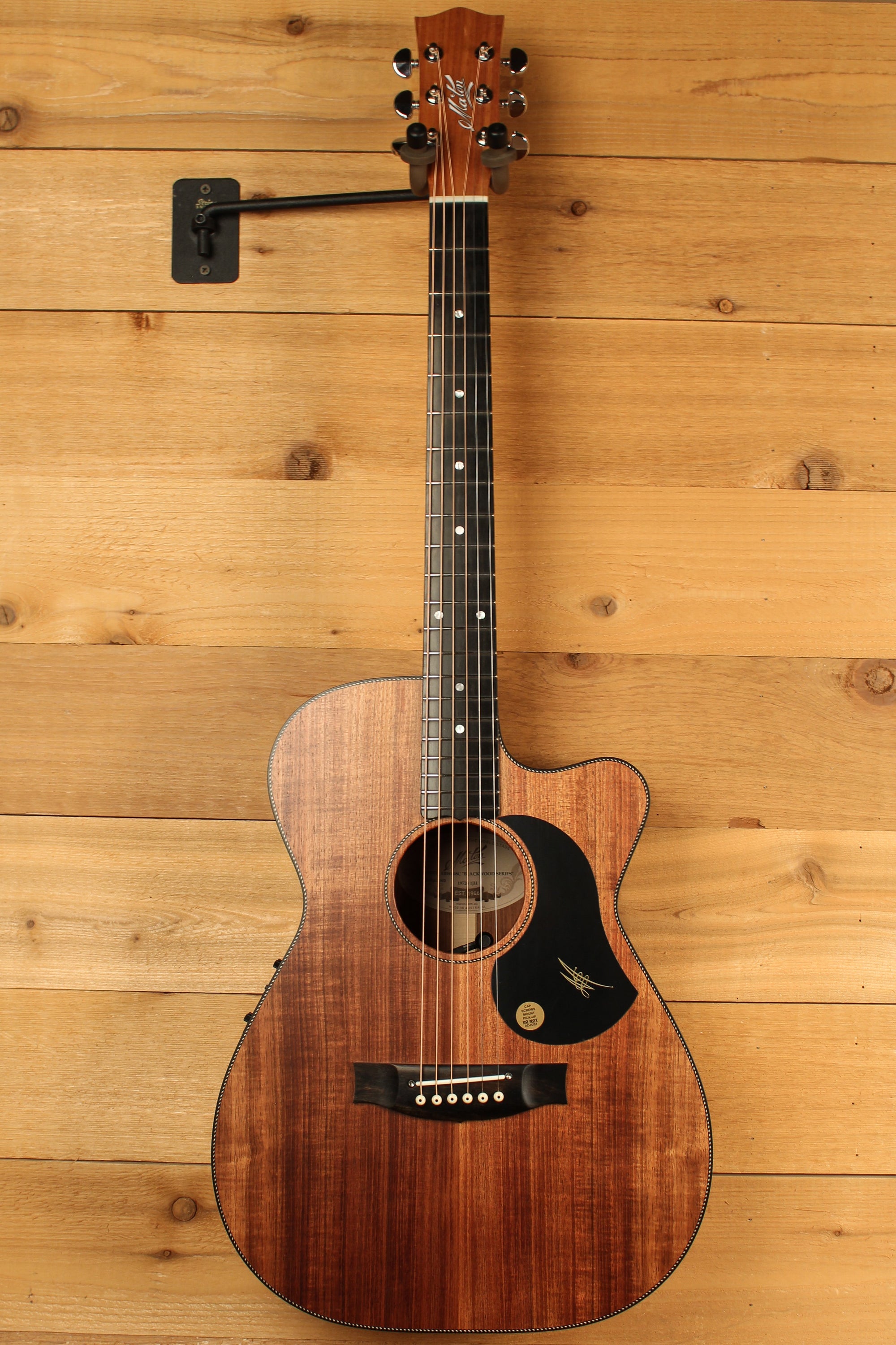 Maton EBW808 Cutaway Guitar w/ Blackwood Top, Back & Sides w/ AP5 Pro Pickup System ID-13700 - Artisan Guitars