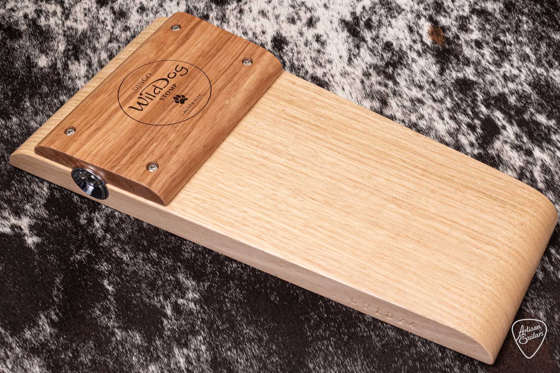 Wild Dog Dingo Stomp Box - 601024