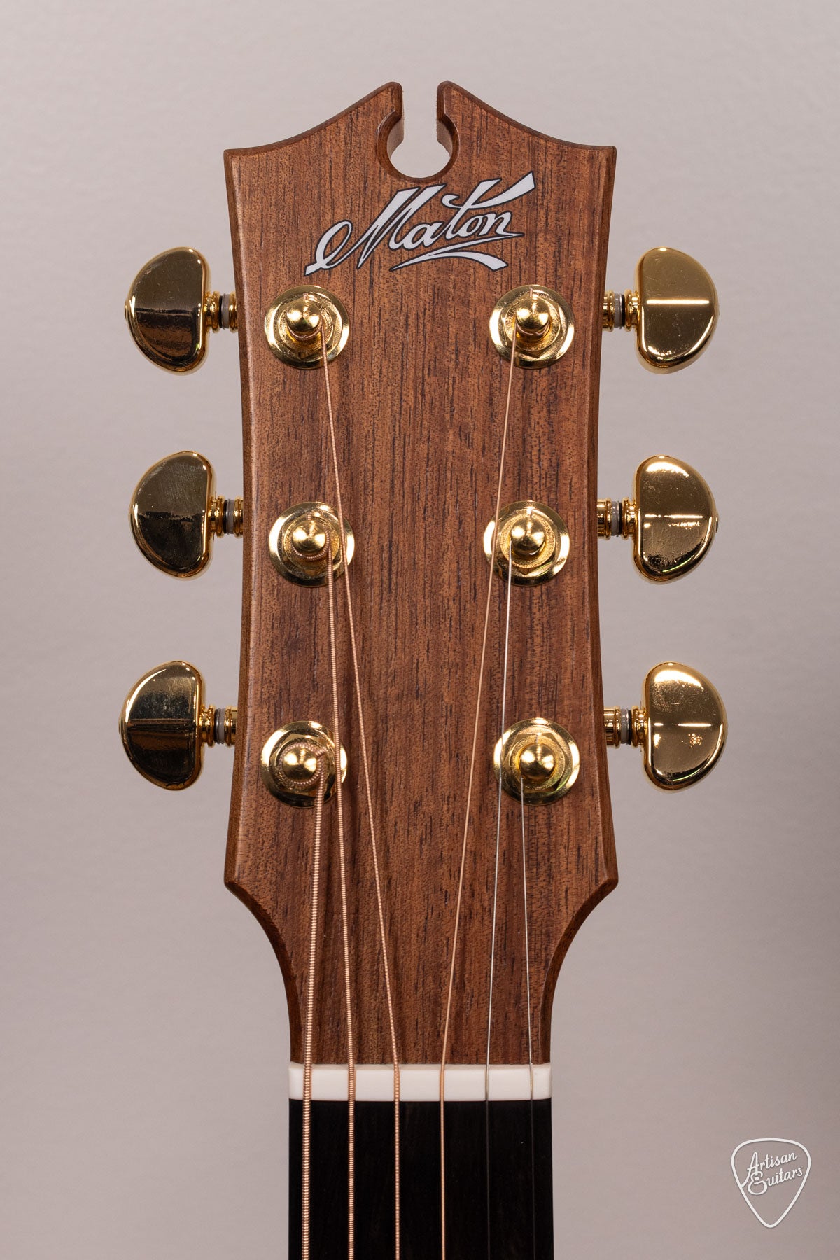 Maton Guitars EBG-808-C Artist Cutaway - 17155