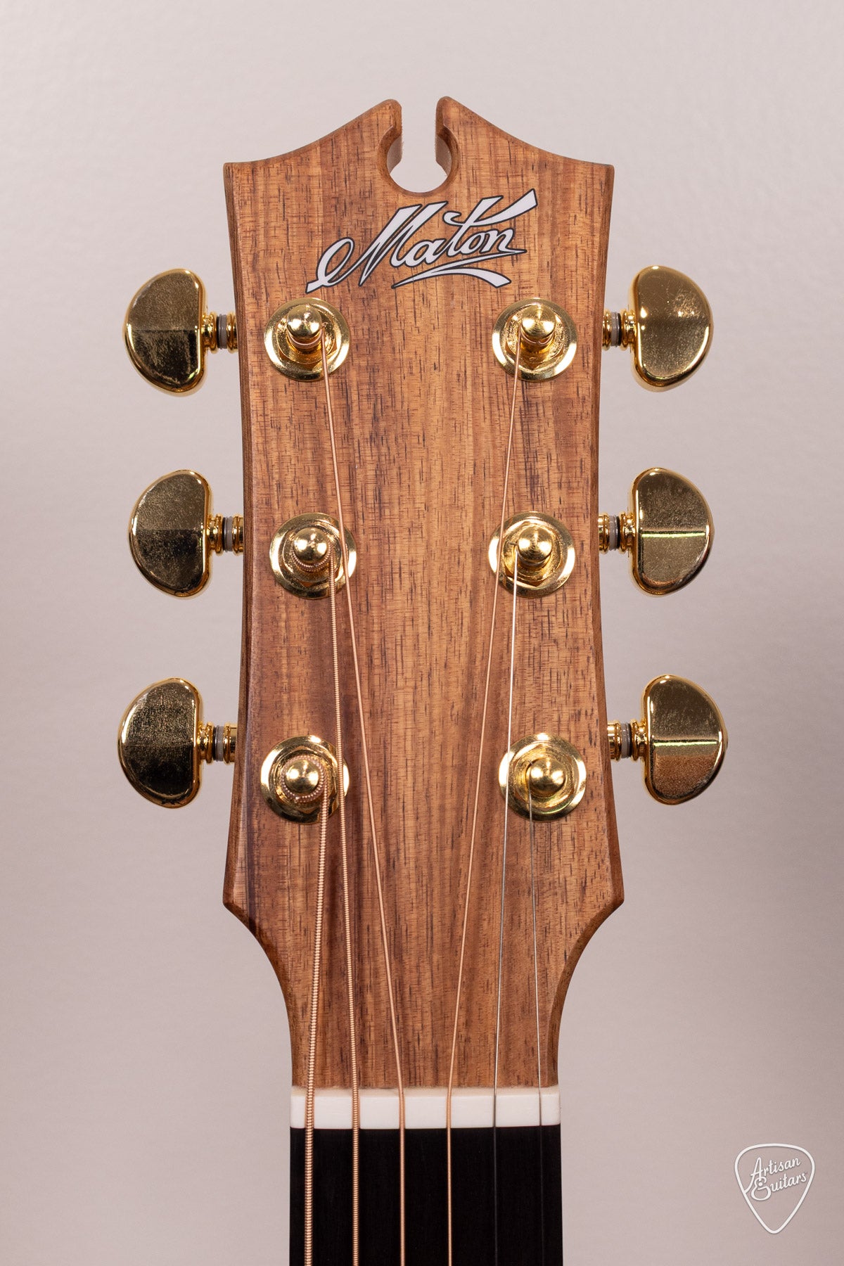 Maton Guitars EBG-808-C Artist Cutaway - 17221