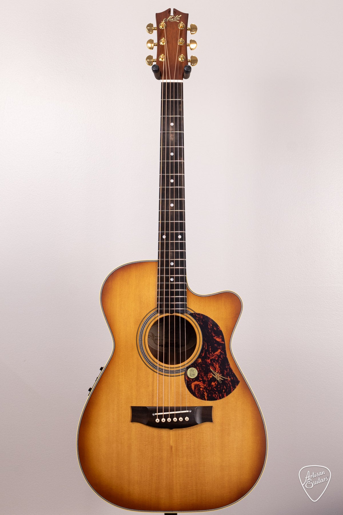 Maton Guitars EBG-808C Nashville Cutaway - 16887