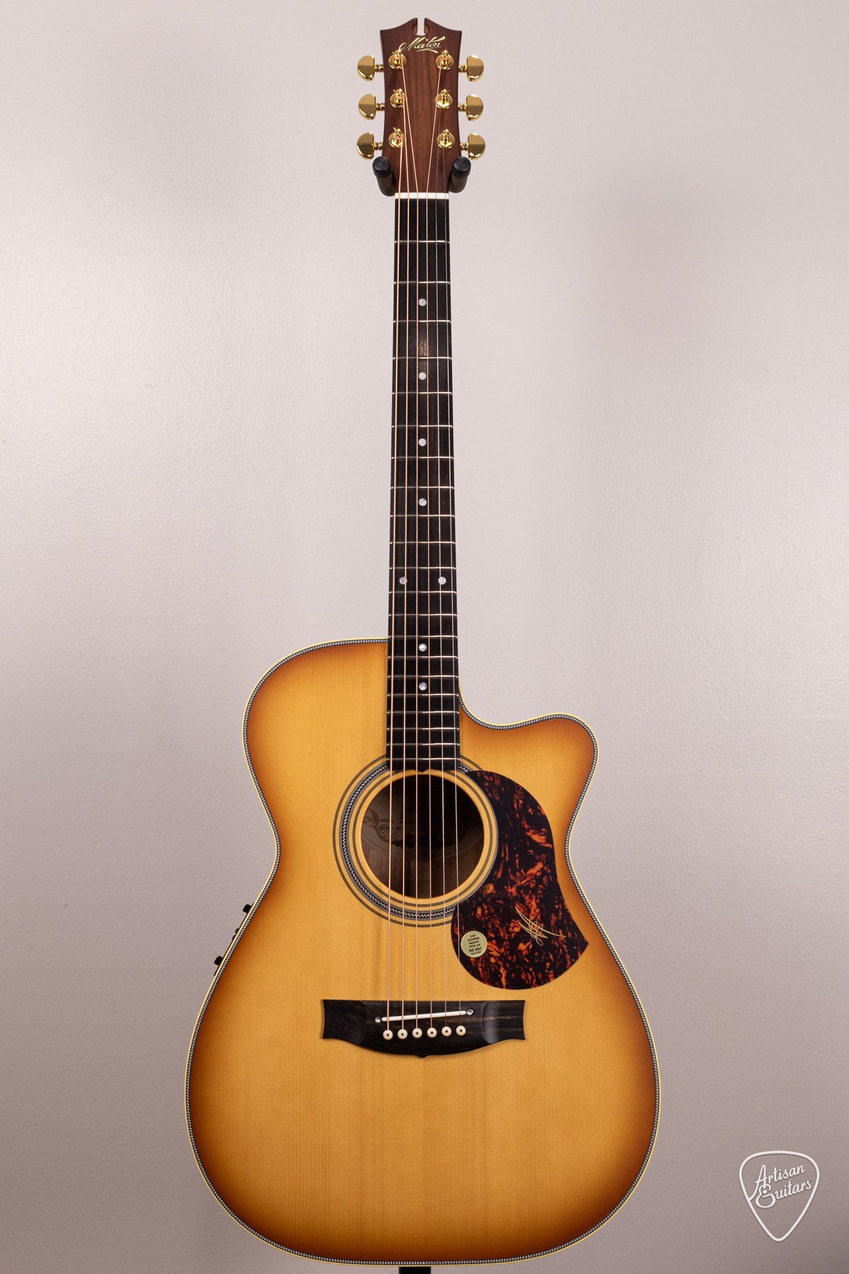 Maton Guitars EBG-808C Nashville Cutaway - 16971