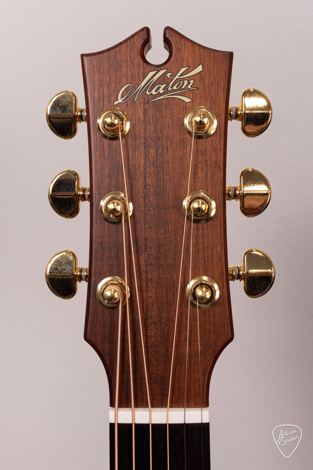 Maton Guitars EBG-808C Nashville Cutaway - 17095