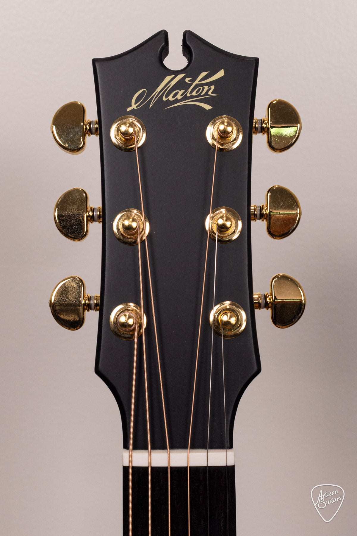 Maton Guitars EBG-808C Nashville Cutaway - 17165