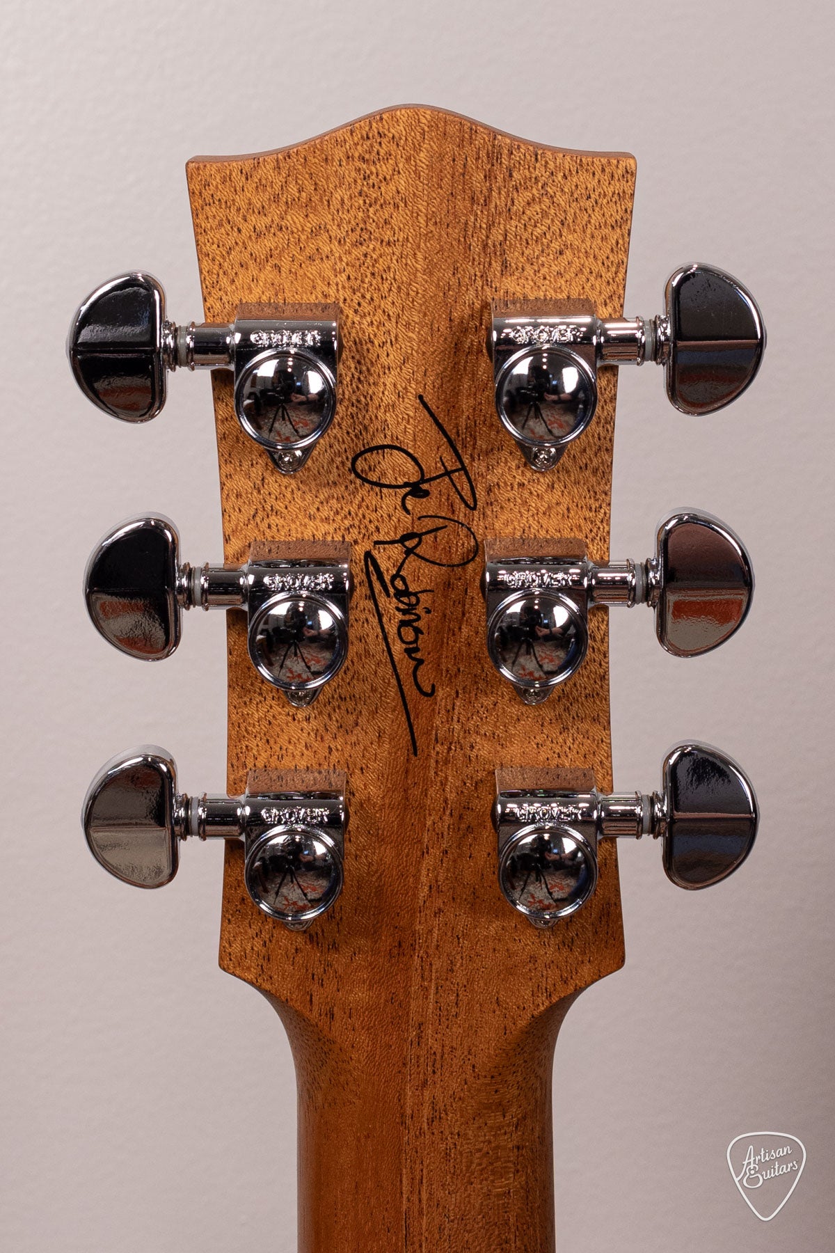 Maton Guitars Pre-Owned 808C J.R. Joe Robinson Signature Cutaway - 16933
