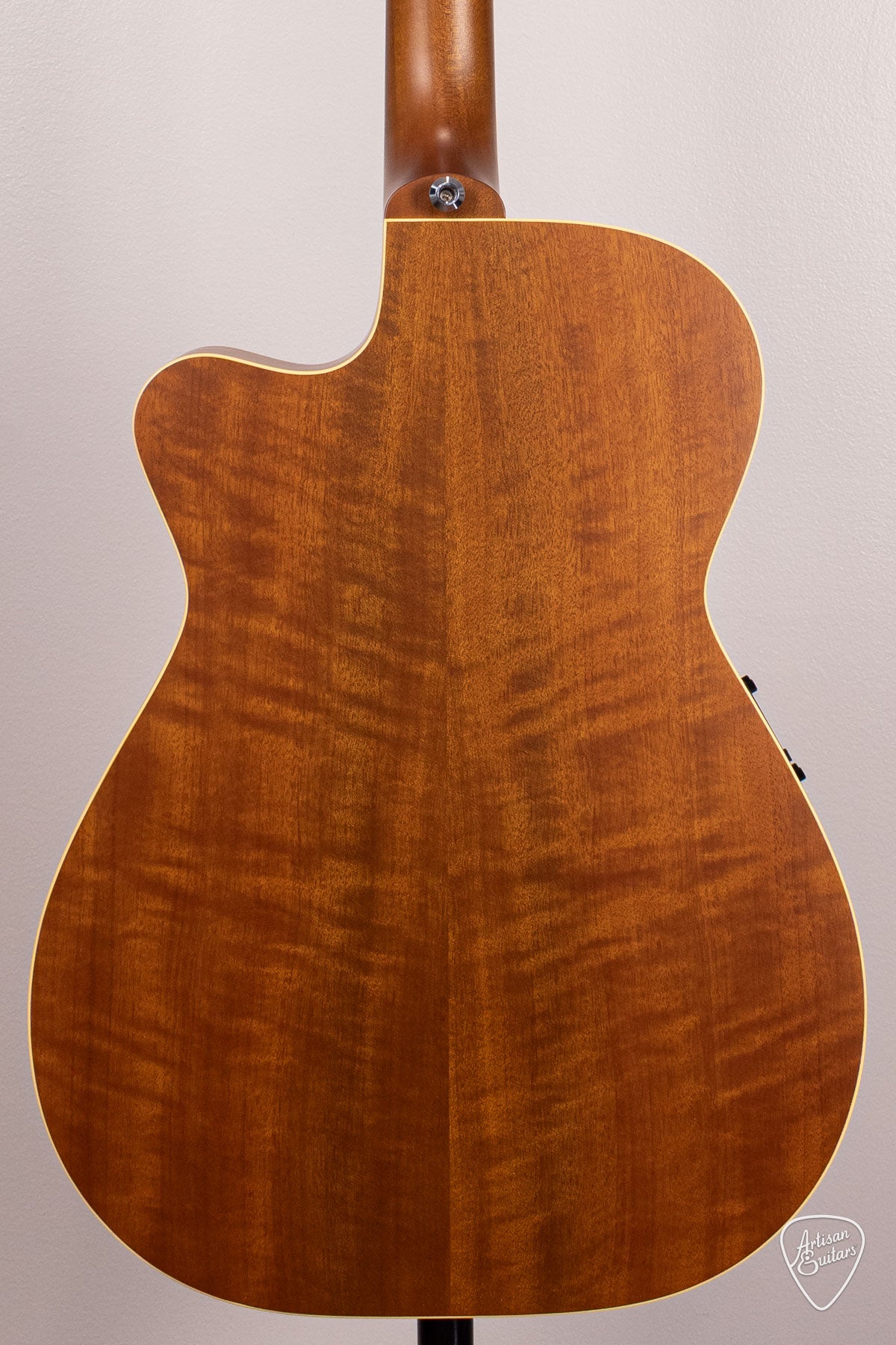 Maton Guitars EBG-808-TEC Tommy Emmanuel Cutaway - 17075