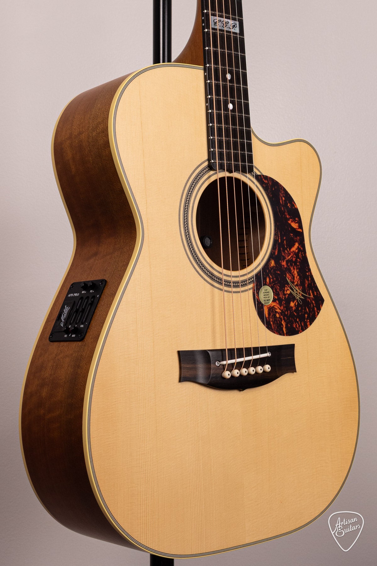 Maton Guitars EBG-808-TEC Tommy Emmanuel Cutaway - 17088