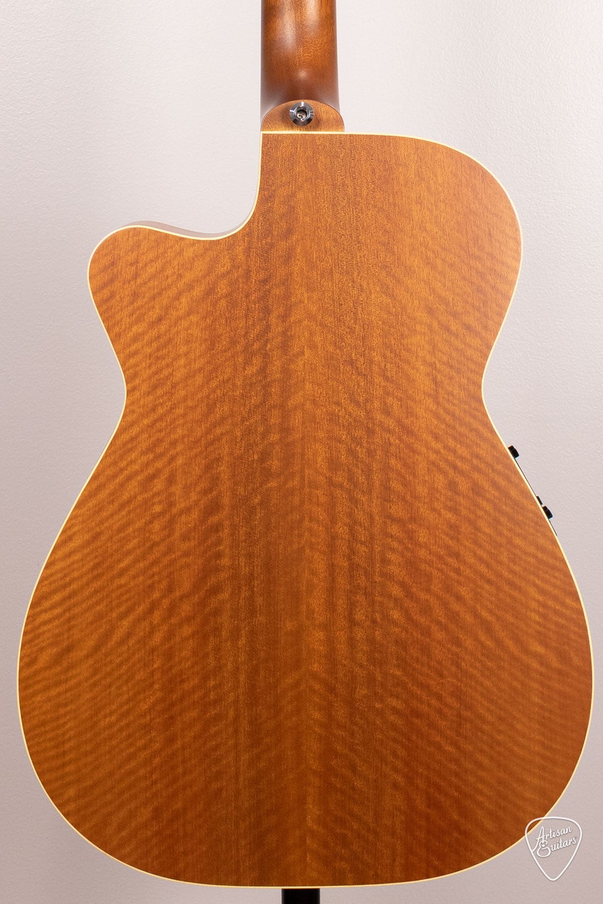 Maton Guitars EBG-808-TEC Tommy Emmanuel Cutaway - 17170
