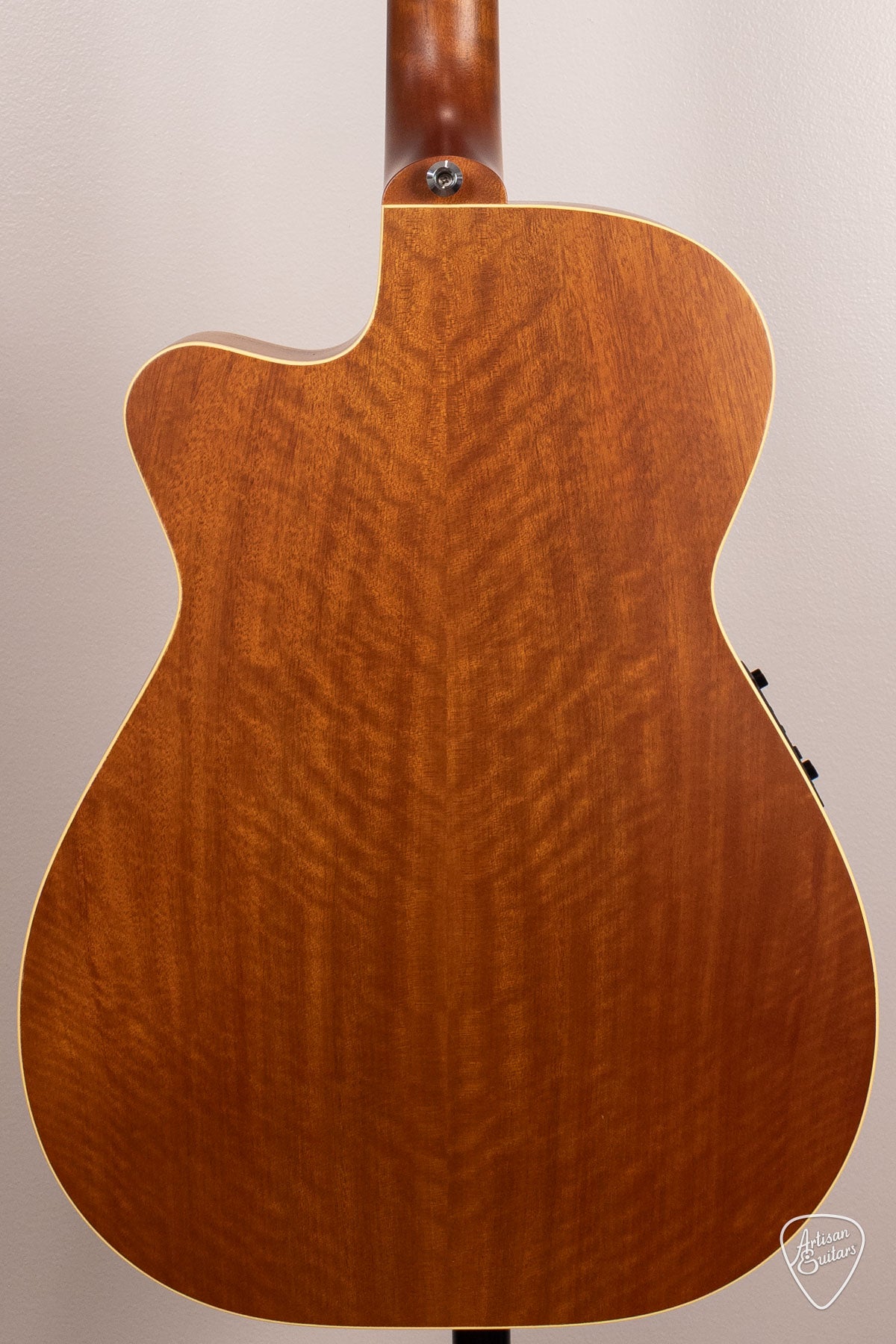 Maton Guitars EBG-808-TEC Tommy Emmanuel Cutaway - 17198