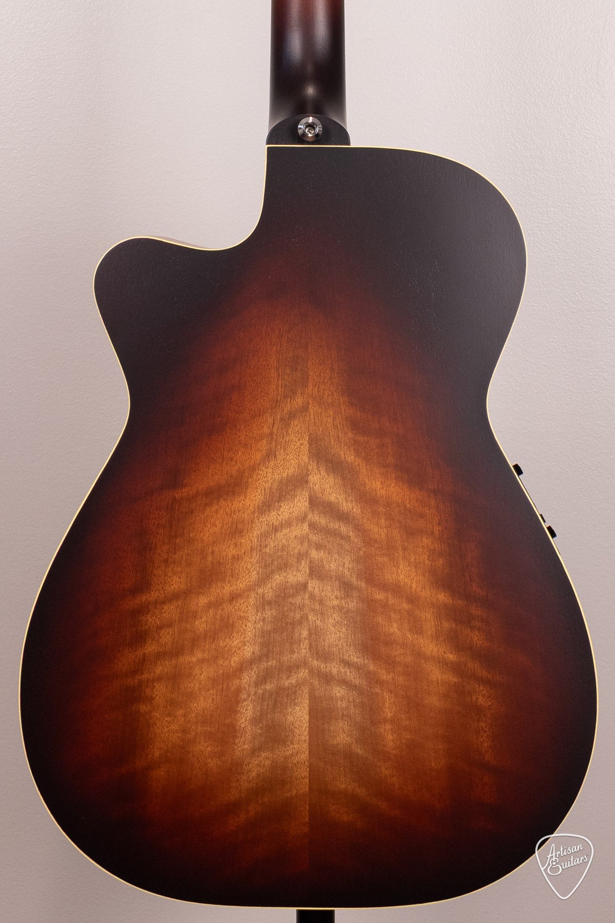 Maton Guitars EBG-808-TEC Tommy Emmanuel Cutaway - 17220
