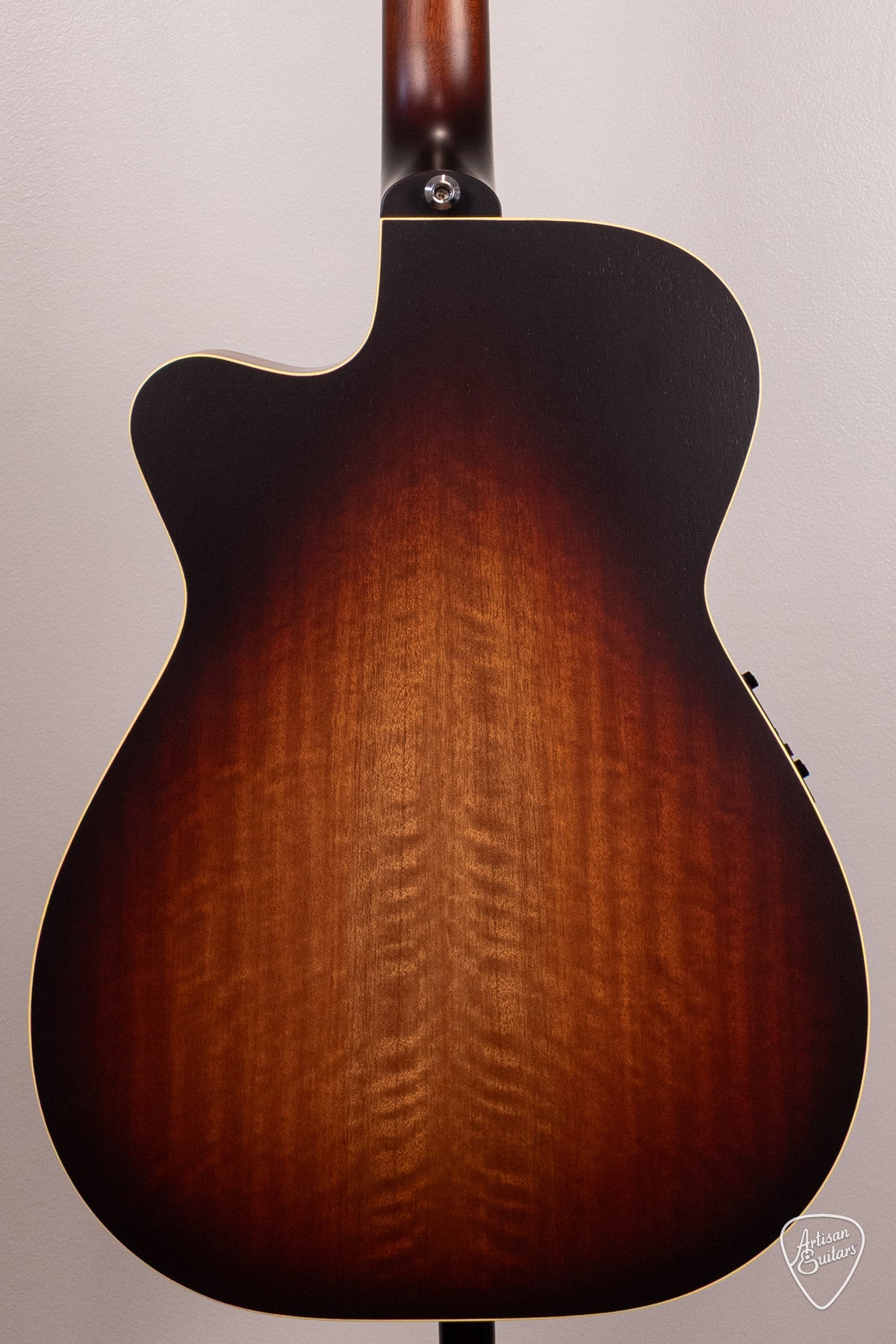 Maton Guitars EBG-808-TEC Tommy Emmanuel Cutaway - 17056