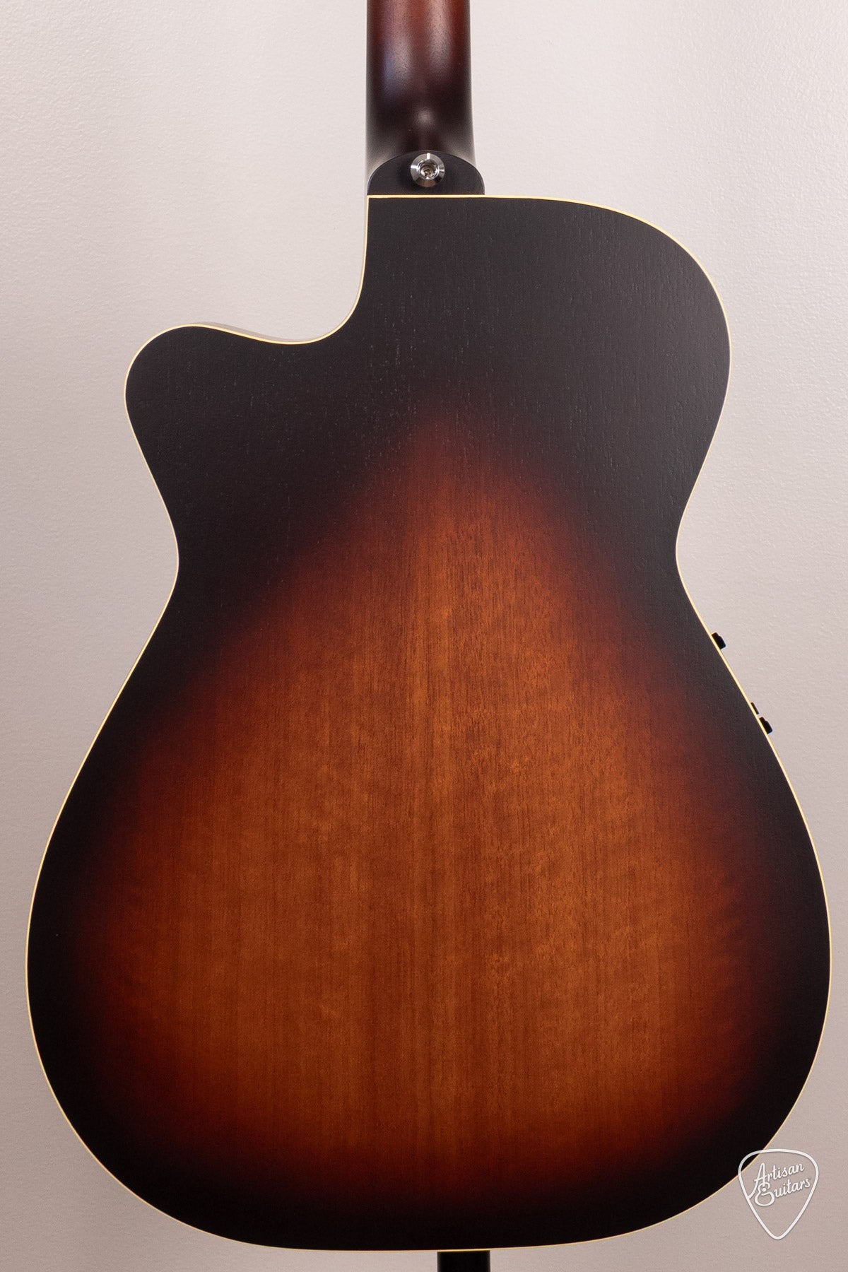Maton Guitars EBG-808-TEC Tommy Emmanuel Cutaway - 17154