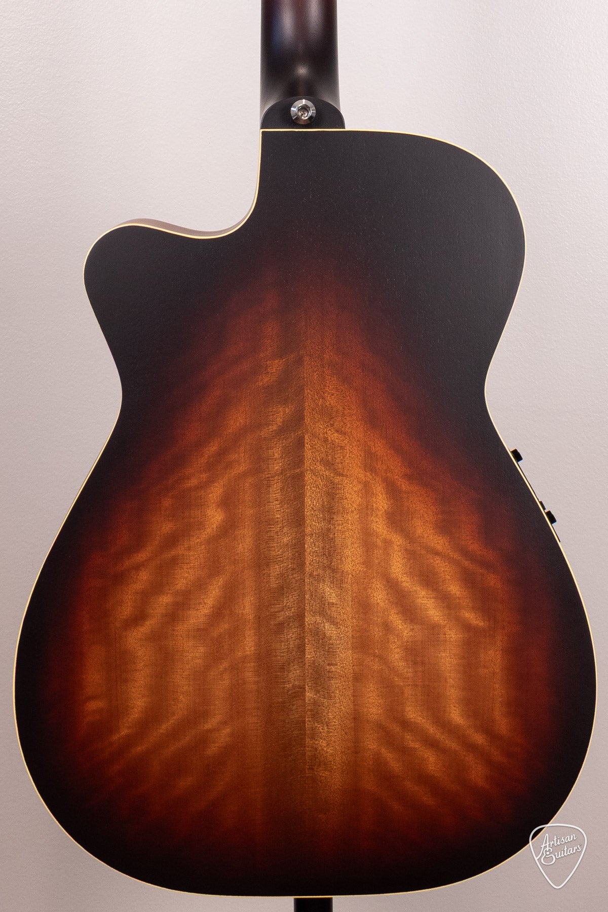 Maton Guitars EBG-808-TEC Tommy Emmanuel Cutaway - 17127