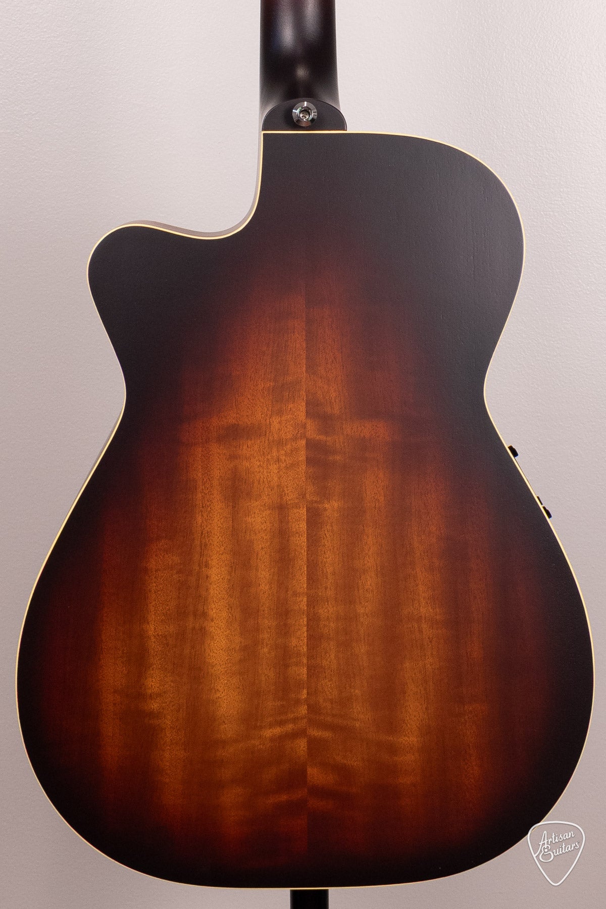 Maton Guitars EBG-808-TEC Tommy Emmanuel Cutaway - 17171