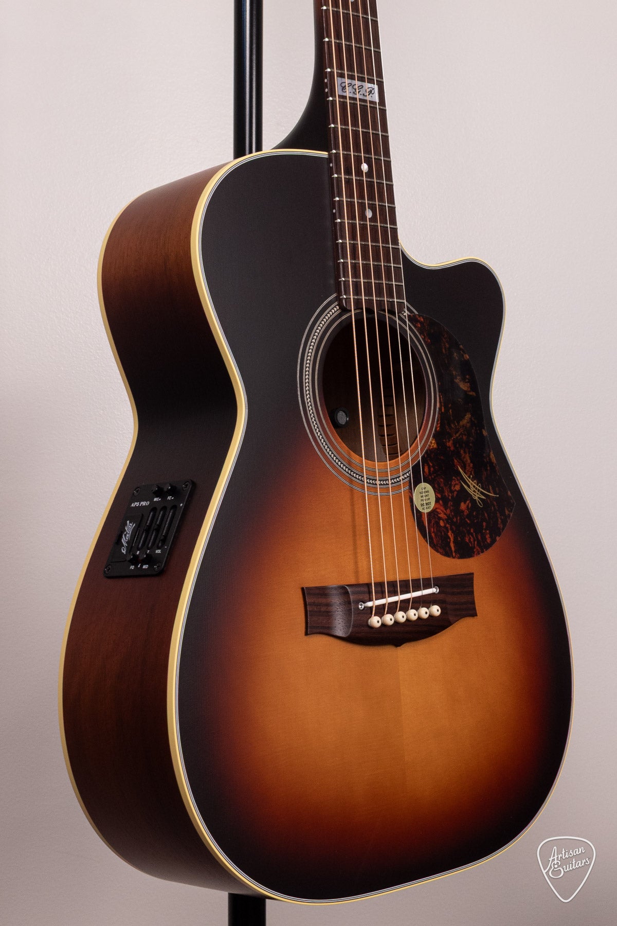 Maton Guitars EBG-808-TEC Tommy Emmanuel Cutaway - 17171
