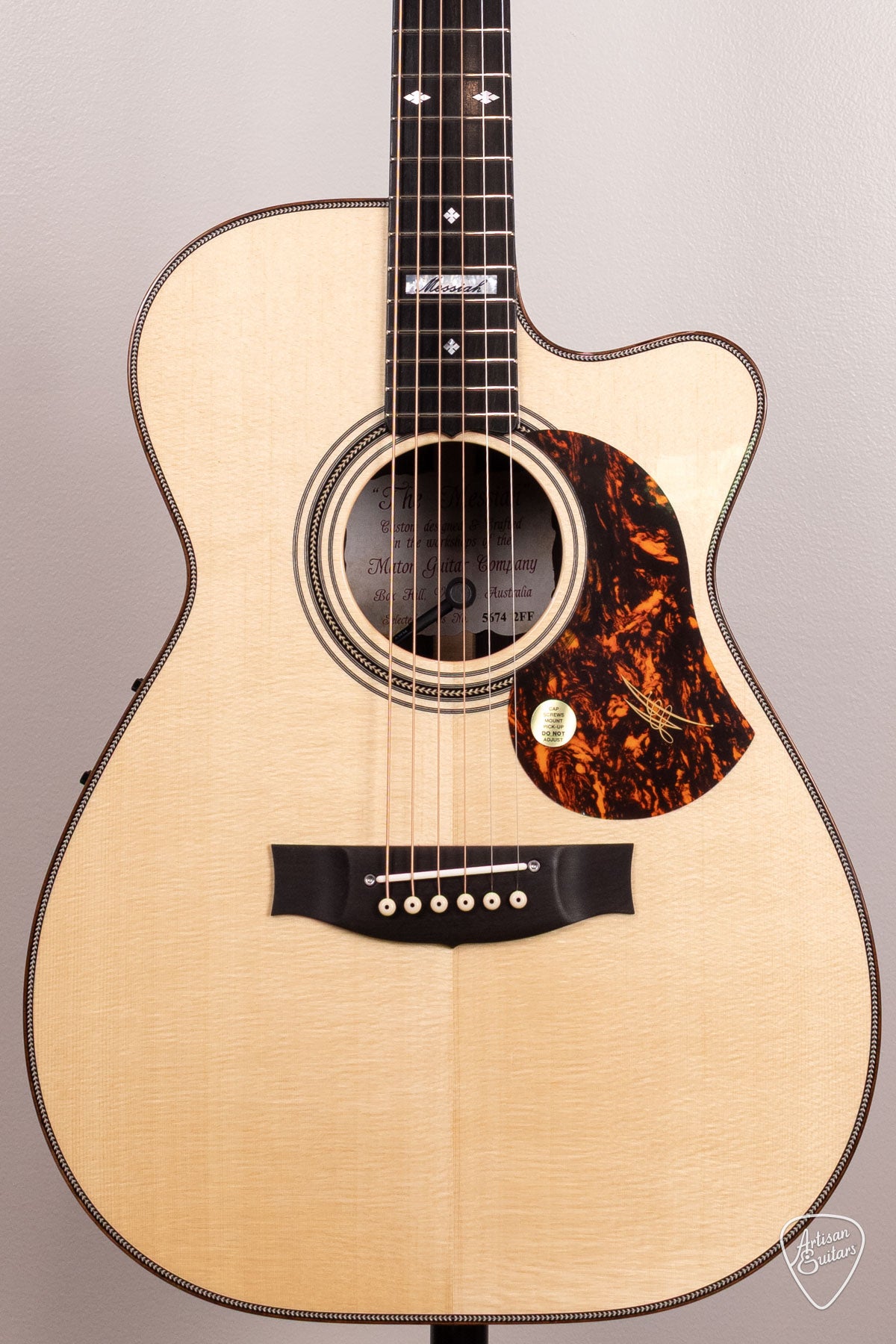 Maton Guitars EM100C-808 Messiah Cutaway - 17224