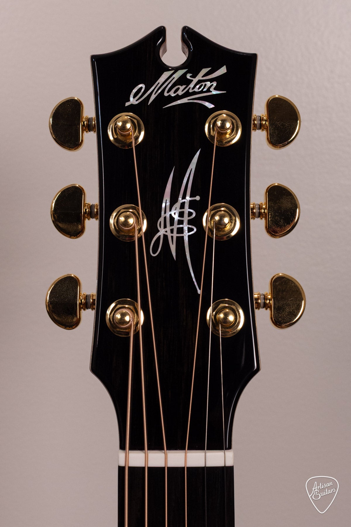 Maton Guitars EM100C-808 Messiah Cutaway - 17224