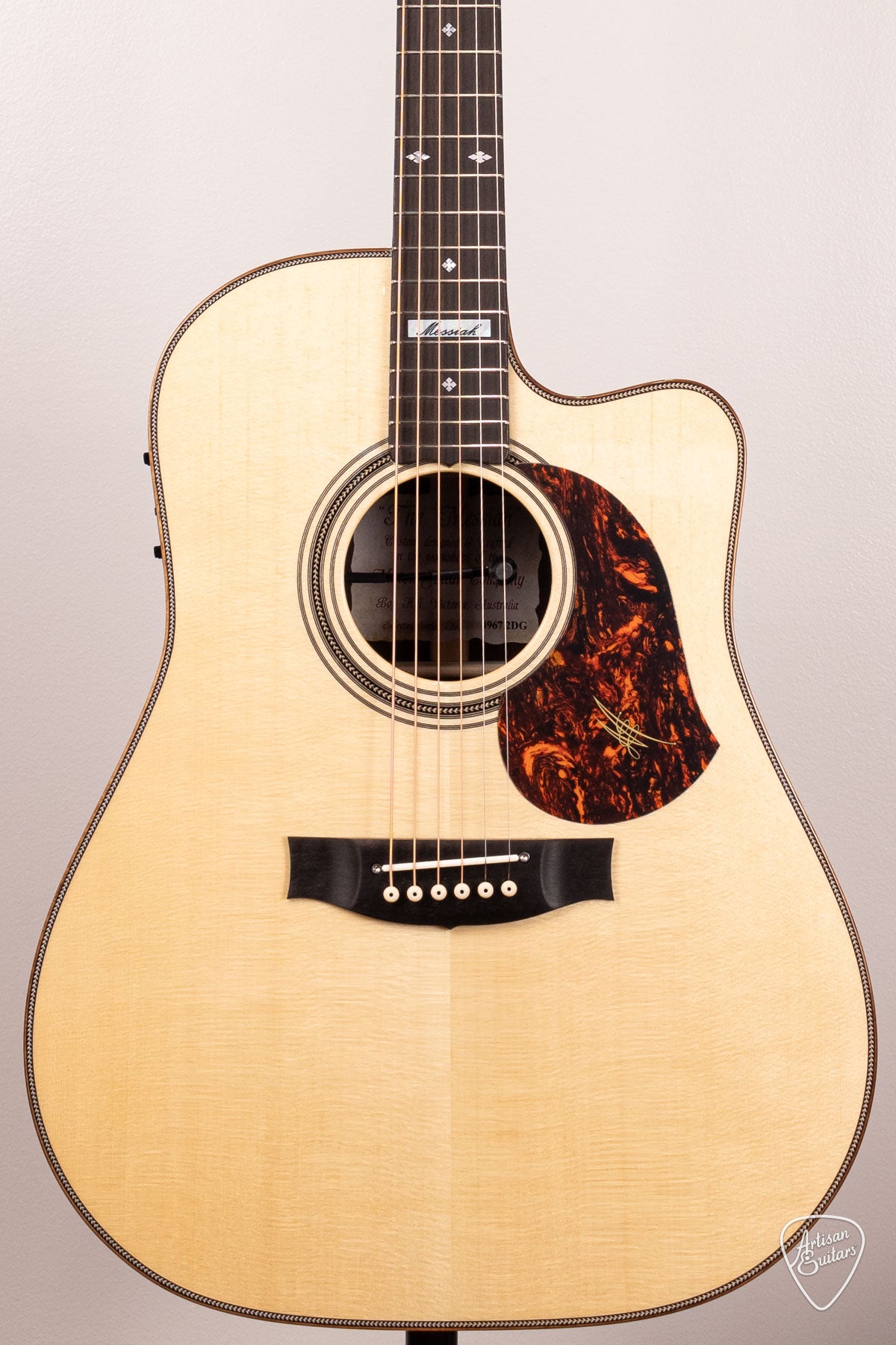 Maton Guitars EM100C Messiah Dreadnought Cutaway - 16878