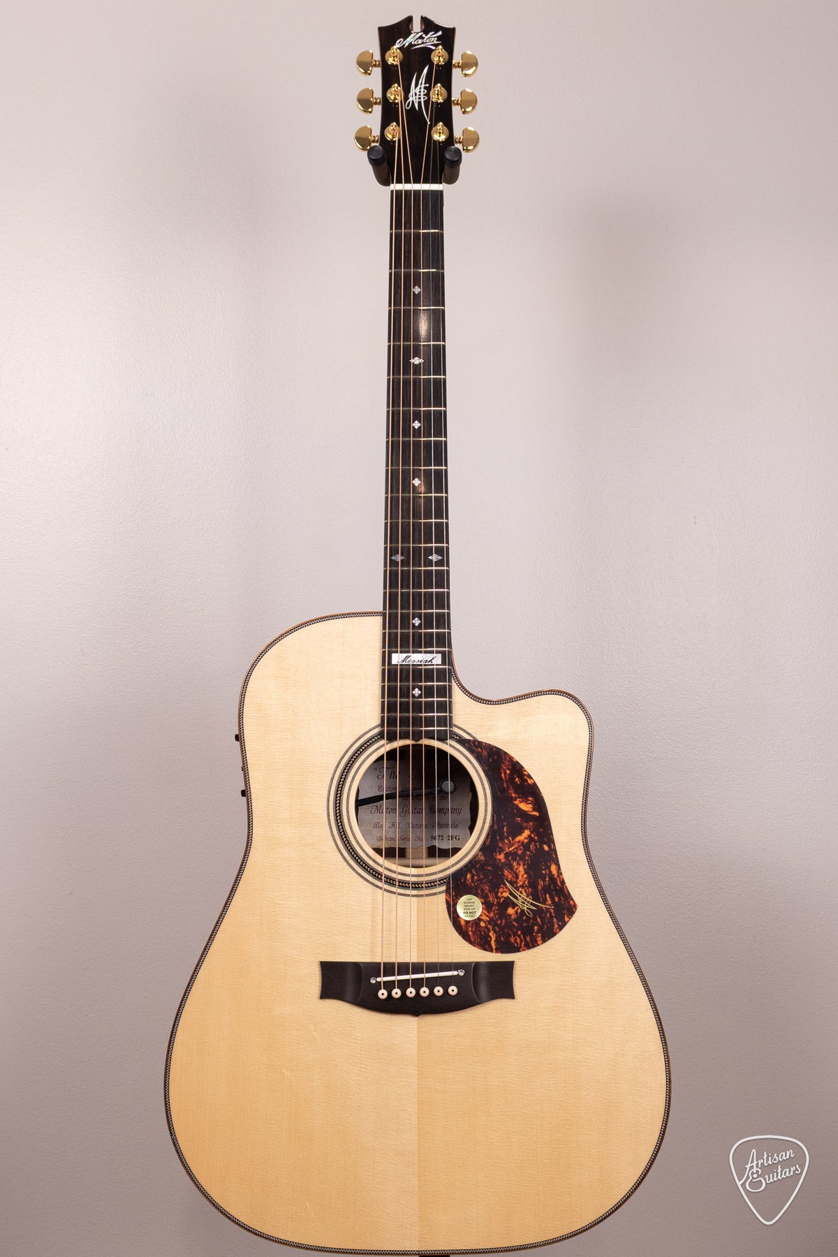 Maton Guitars EM100C Messiah Dreadnought - 17225