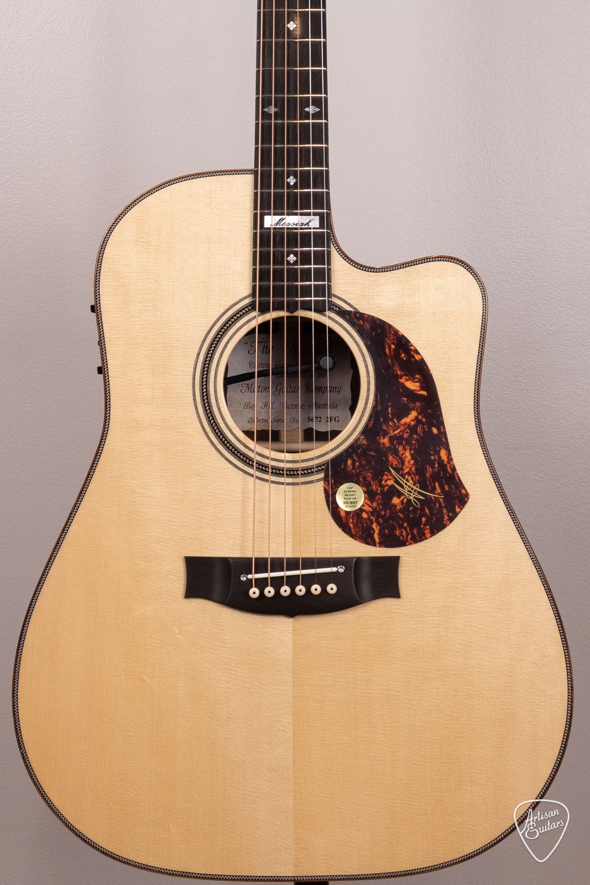 Maton Guitars EM100C Messiah Dreadnought - 17225