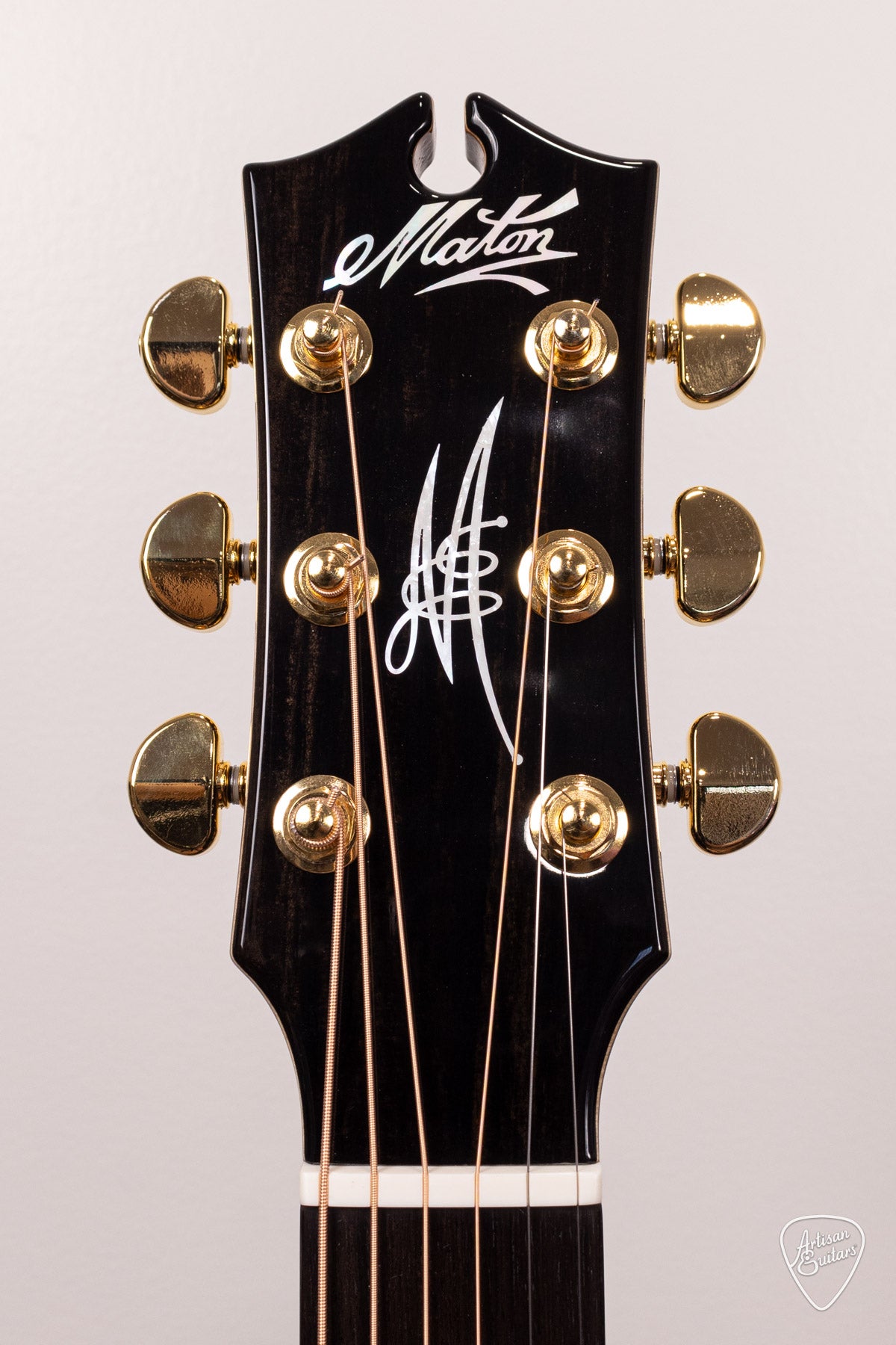 Maton Guitars EM100C Messiah Dreadnought Cutaway - 16877