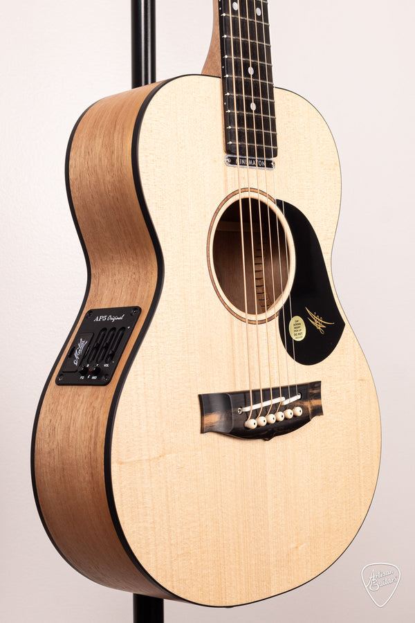 Maton Guitars EM6 Mini - 16947 - Artisan Guitars