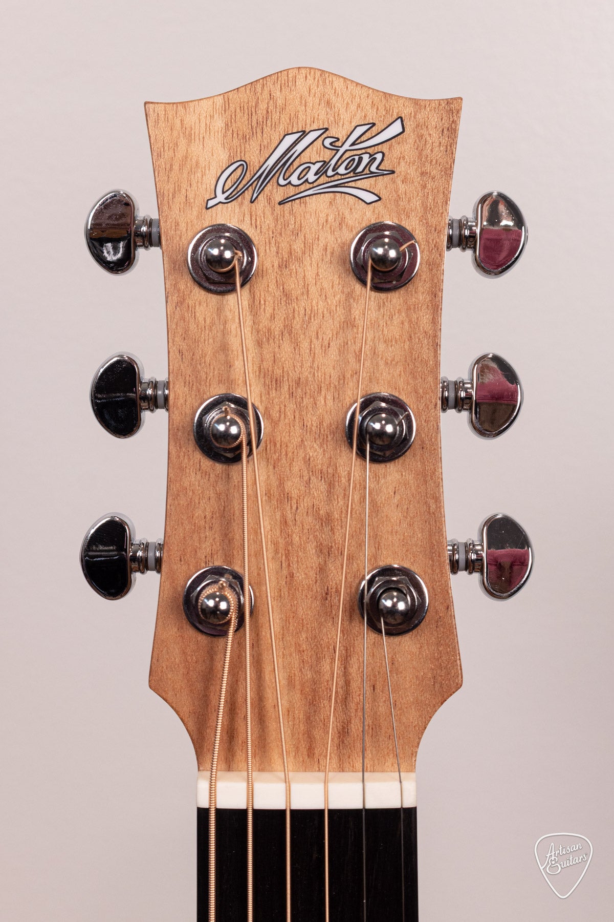 Maton Guitars EM6 Mini - 17100