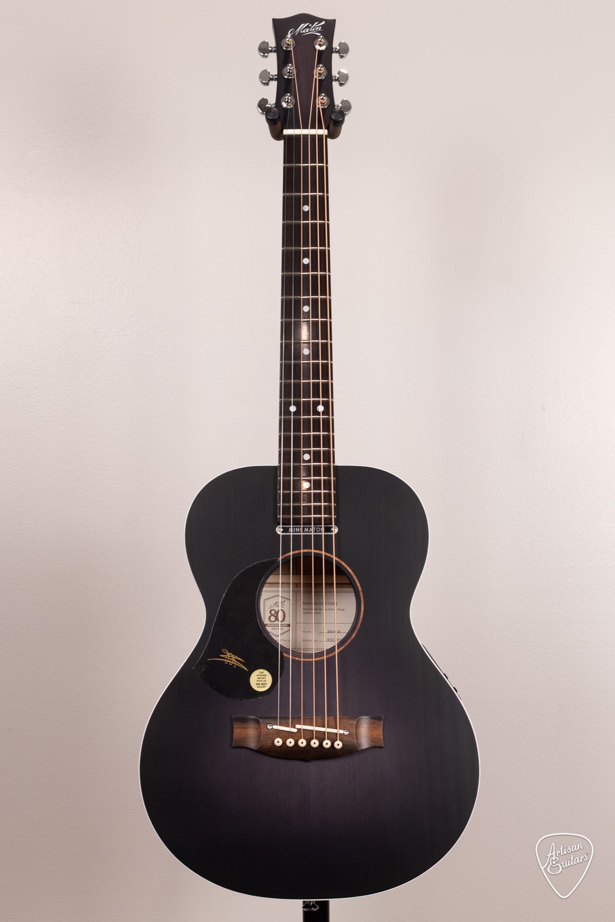 Maton Guitars Left-Handed Ghost Black EM6 Mini - 17255