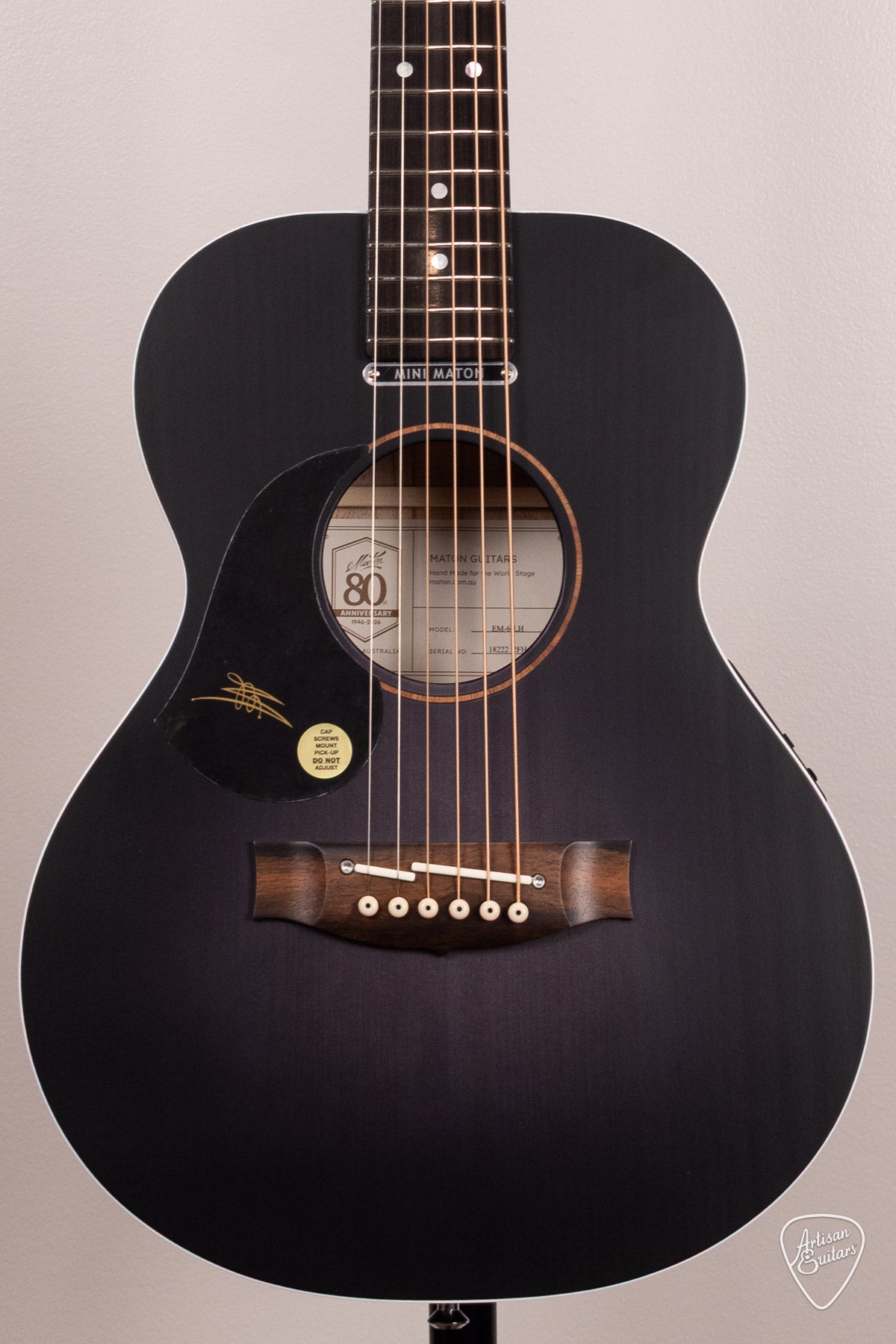 Maton Guitars Left-Handed Ghost Black EM6 Mini - 17255