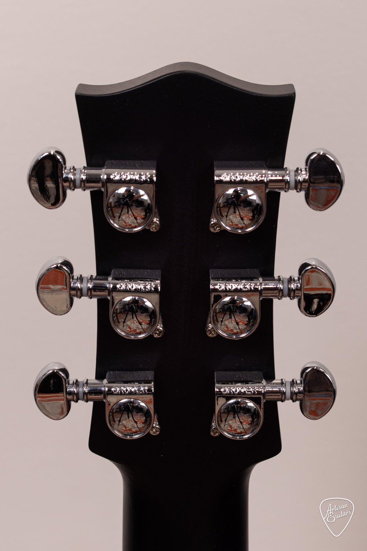 Maton Guitars Left-Handed Ghost Black EM6 Mini - 17255