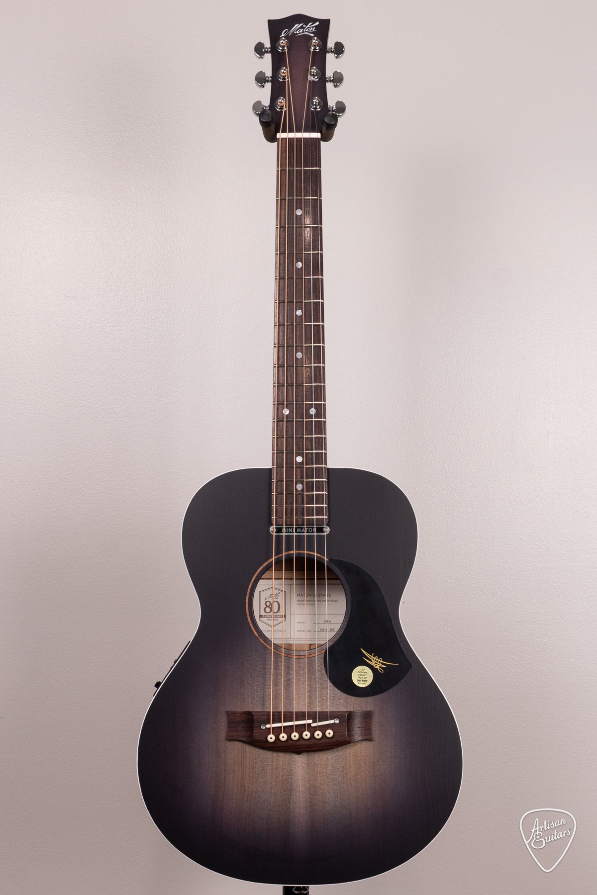 Maton Guitars Ghost Black EM6 Mini - 17177