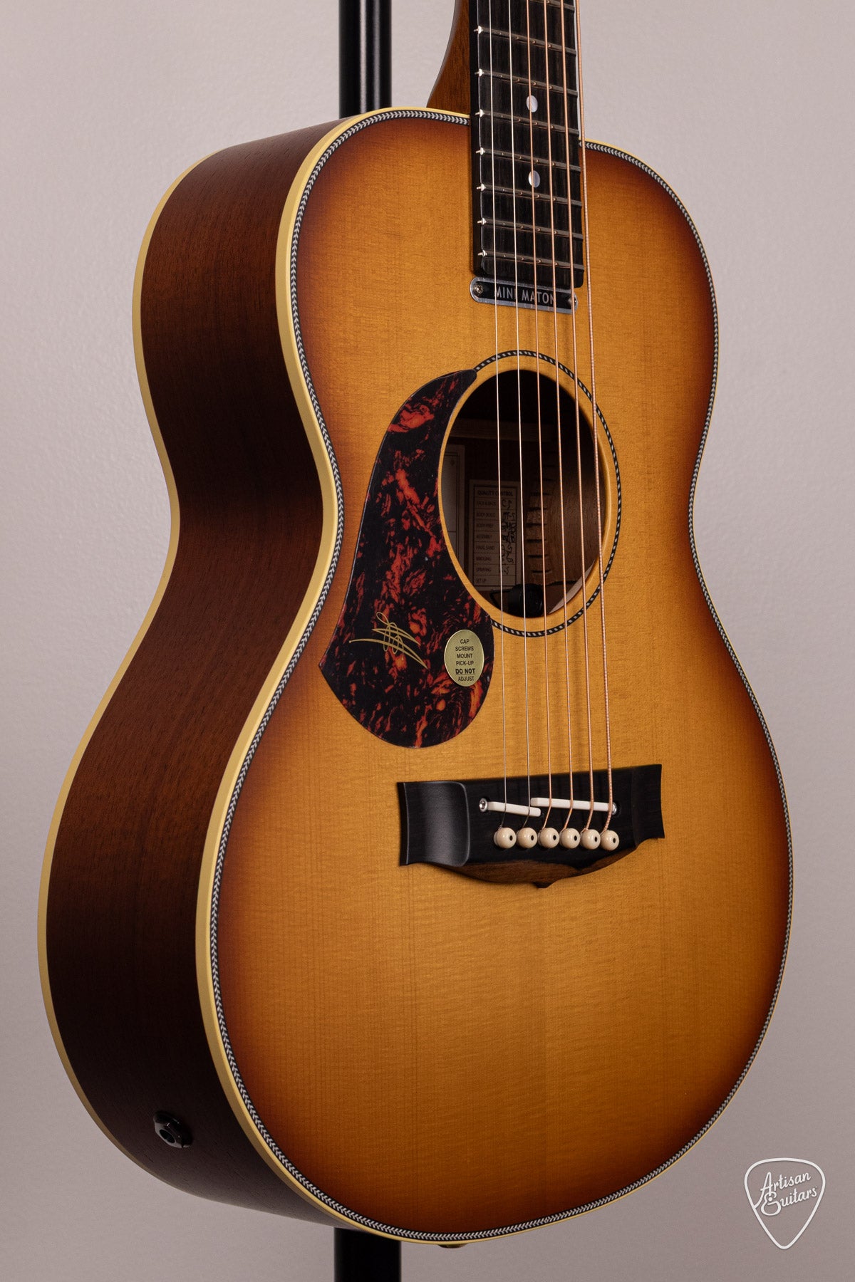 Maton Guitars LEFTY EMD6 Diesel Mini - 17085