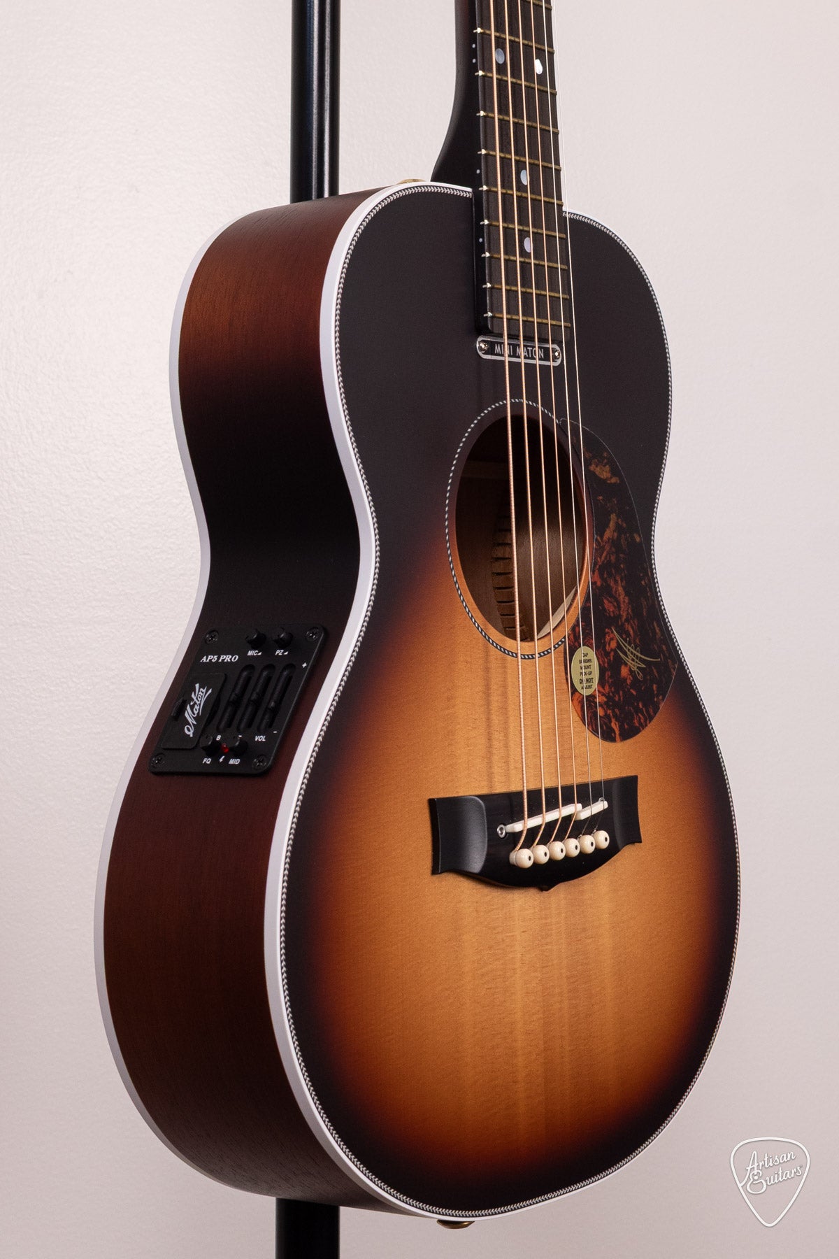 Maton Guitars Troubadour EMTB Mini - 17265