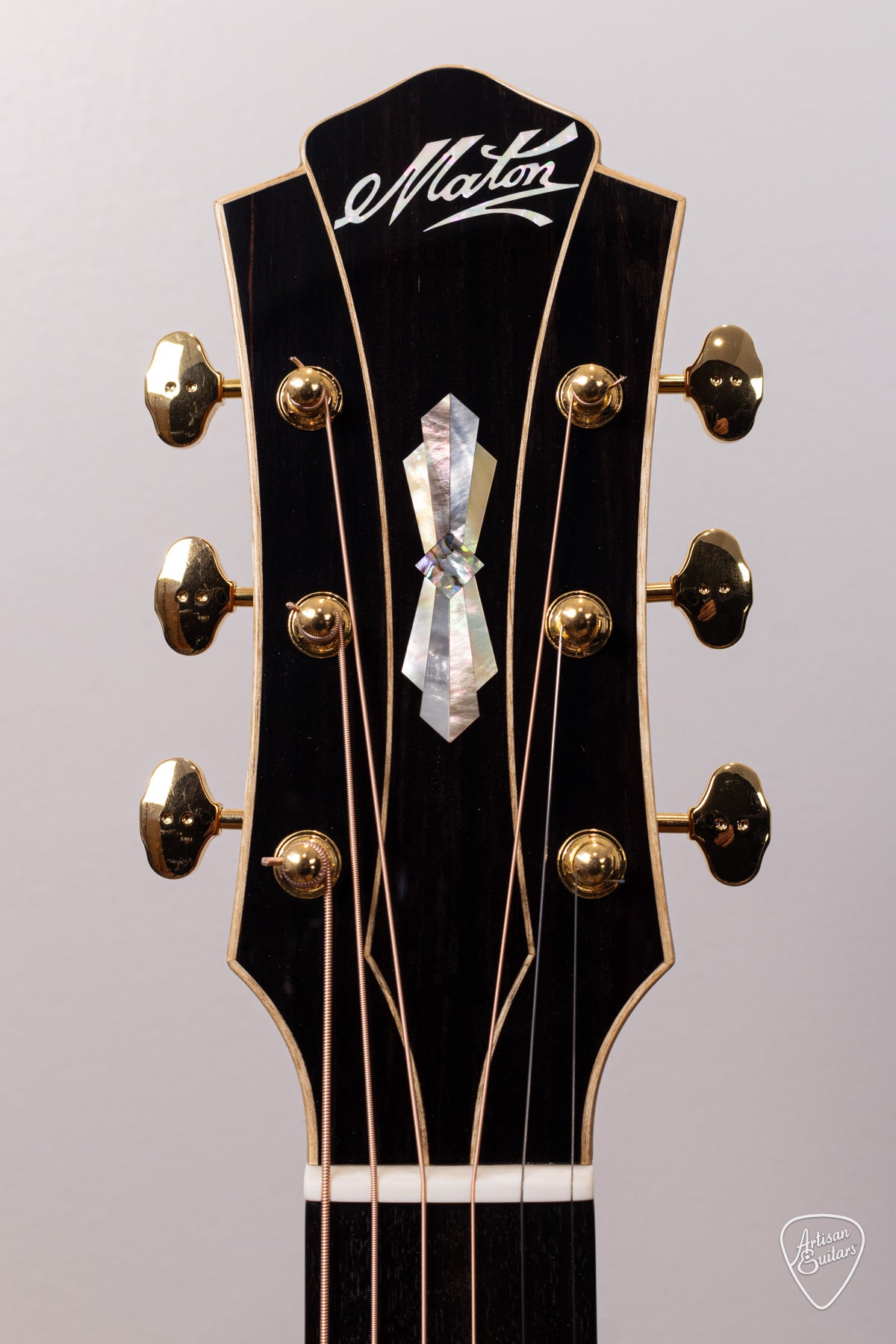 Maton MASTER BUILT L.E. May Traditional Cutaway - 16899